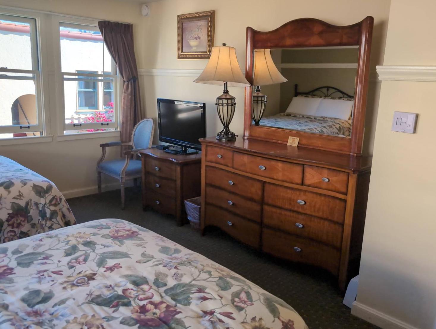 Courtyard Room Two Double Beds No Pets