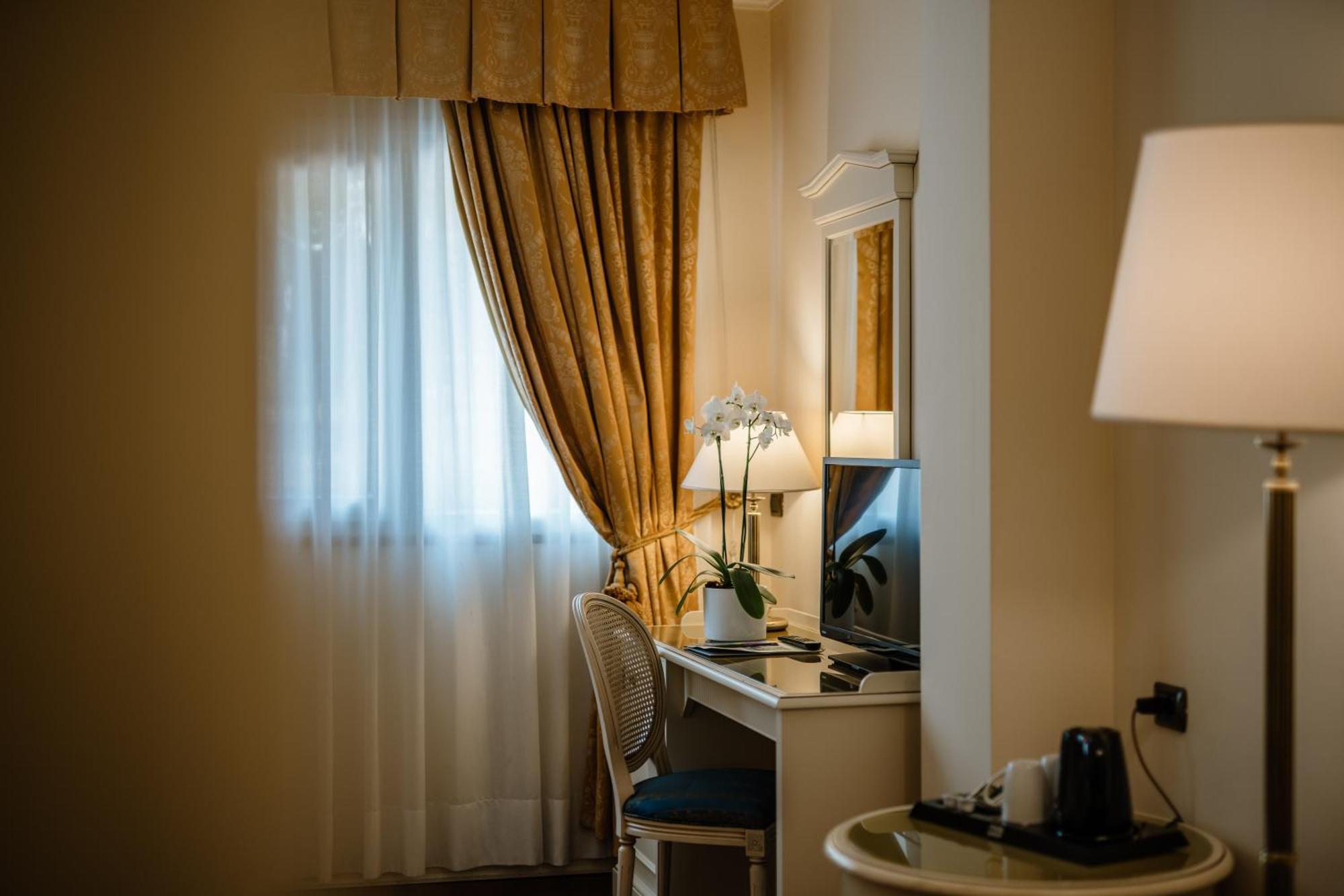 Classic Double Room