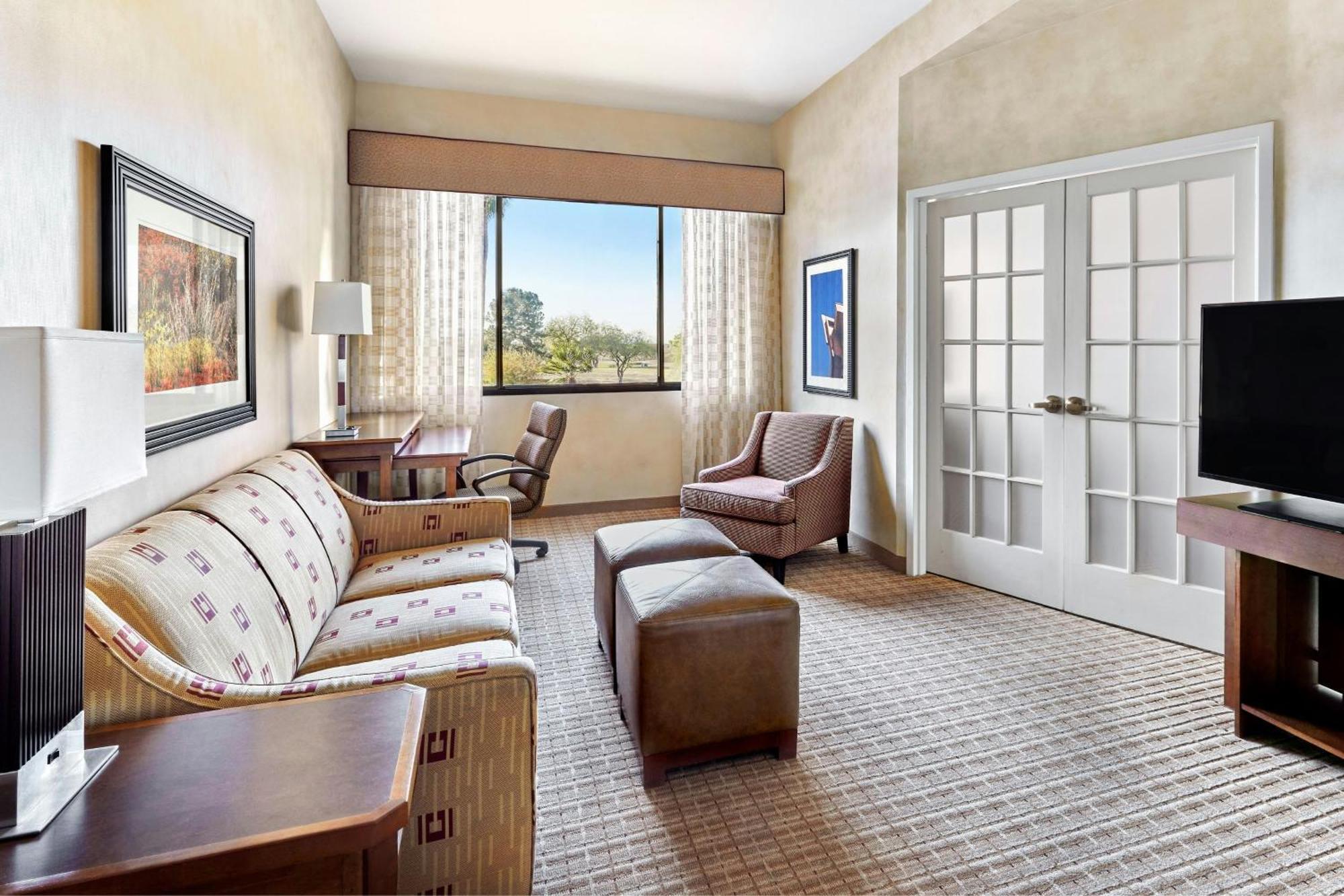 One-Bedroom King Suite,1697899412:JPEG