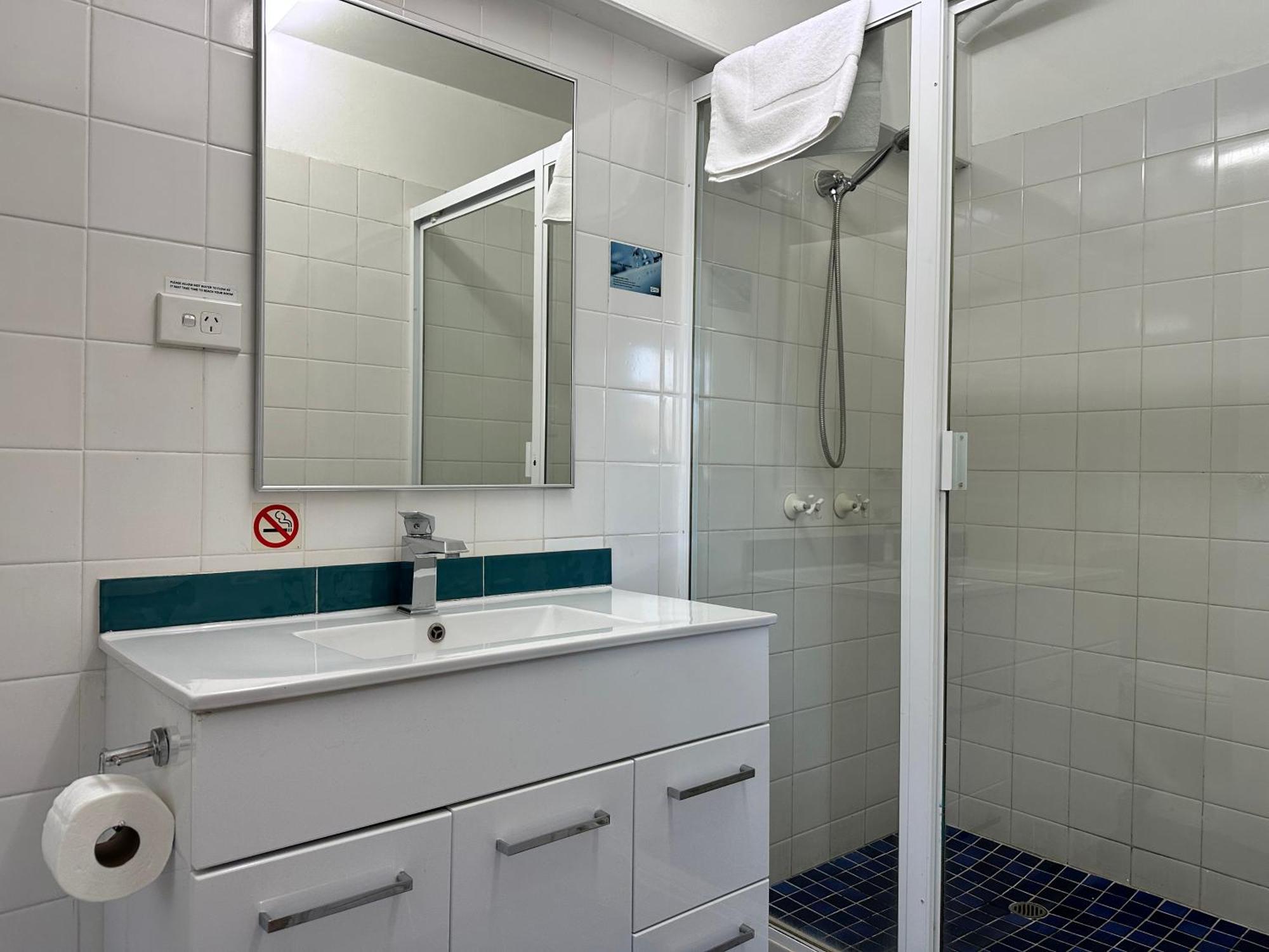 Standard Queen Room - Pet Friendly,1739424409:JPEG