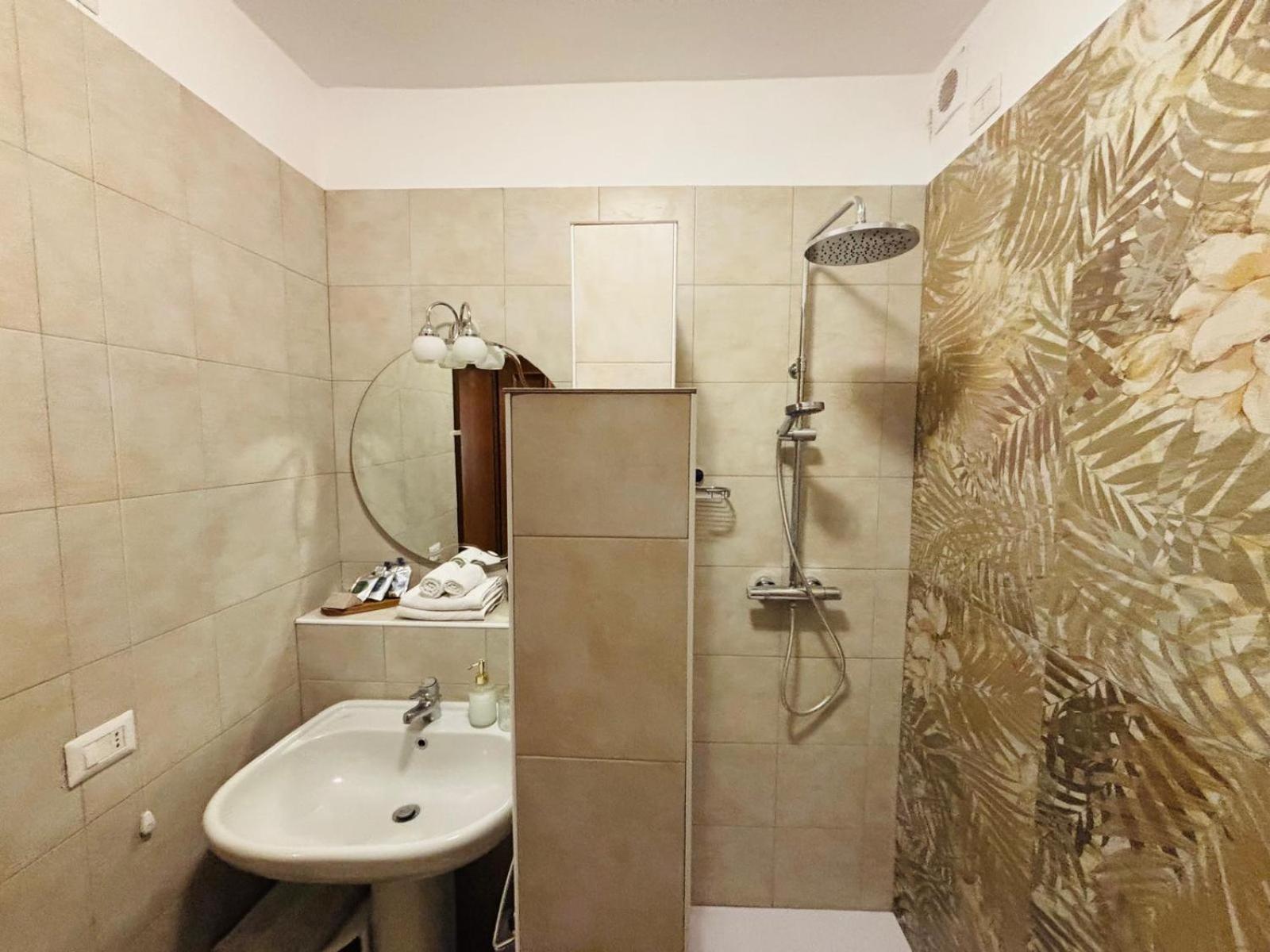 Appartamento con 2 Camere da Letto e Vista Giardino