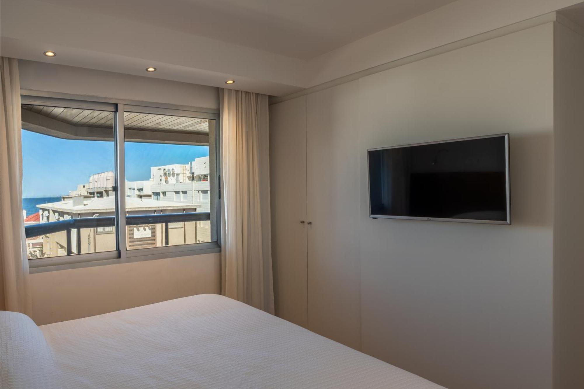 Premium Suite,1706806311:JPEG