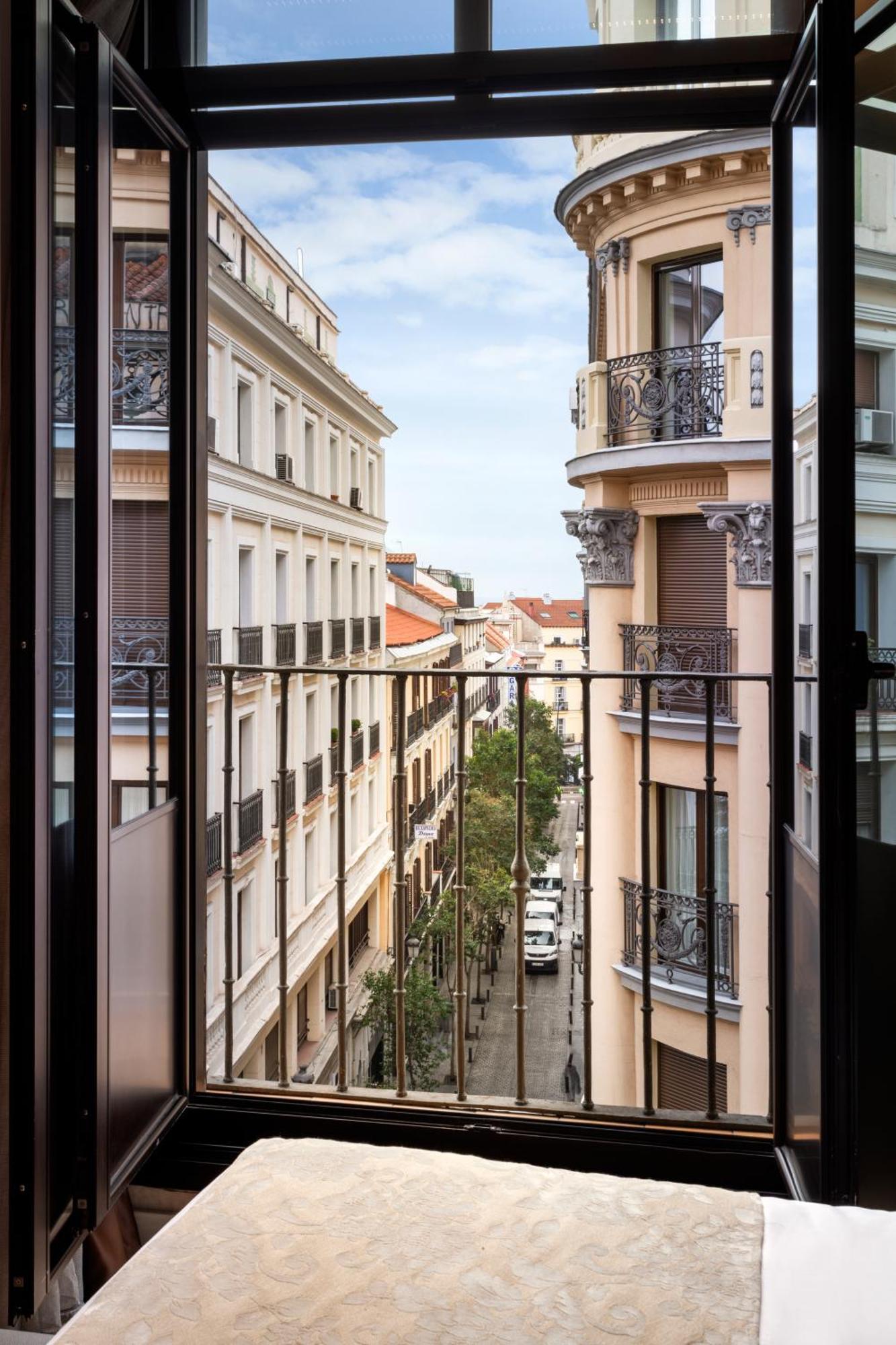 Double or Twin Room Street View