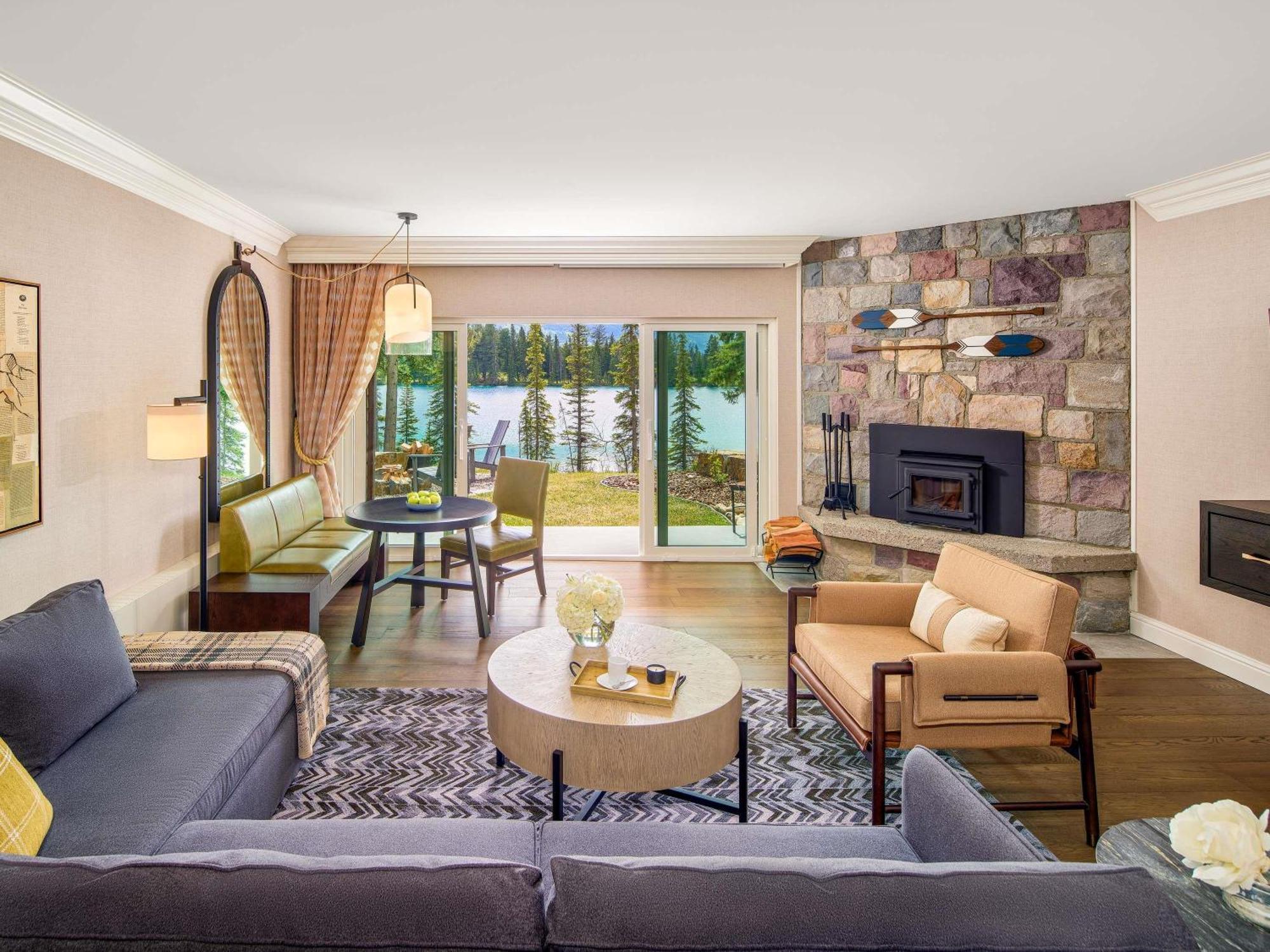 Luxury Lakefront Double Suite with Living Room and Terrace - Partial Lake View