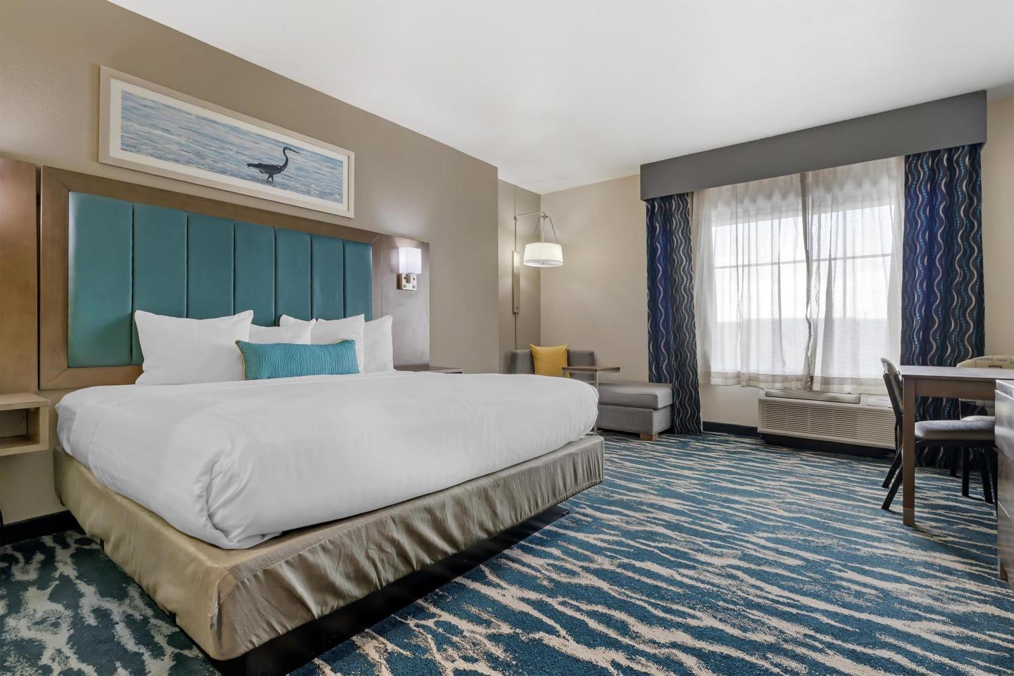 King Room Kitchenette Bay View Non-Smoking