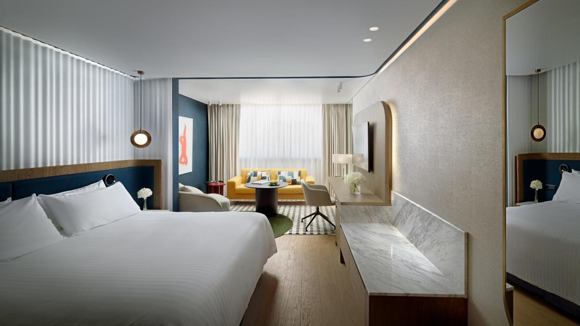 Classic King Room with Acropolis View and Club Access