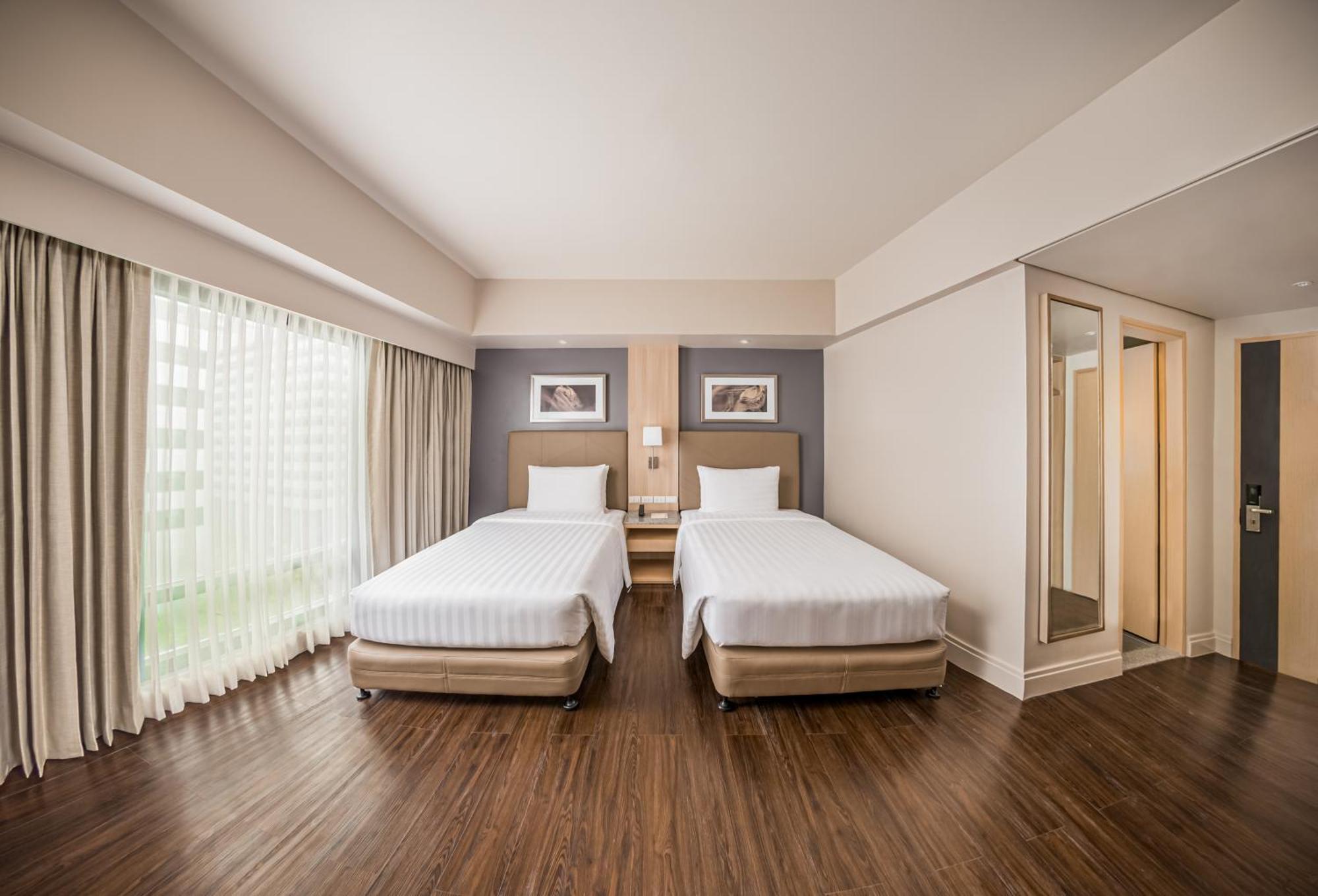 2 Single Beds Standard Room