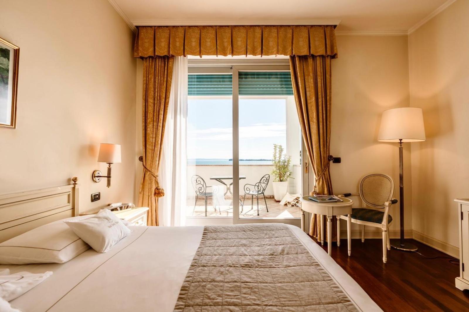 Panoramic Room Balcony