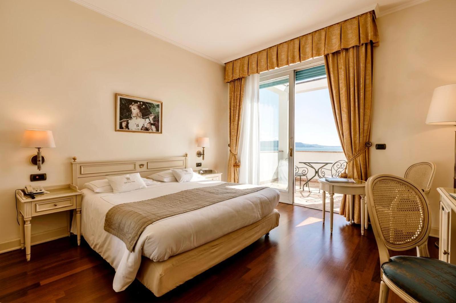 Panoramic Room Balcony