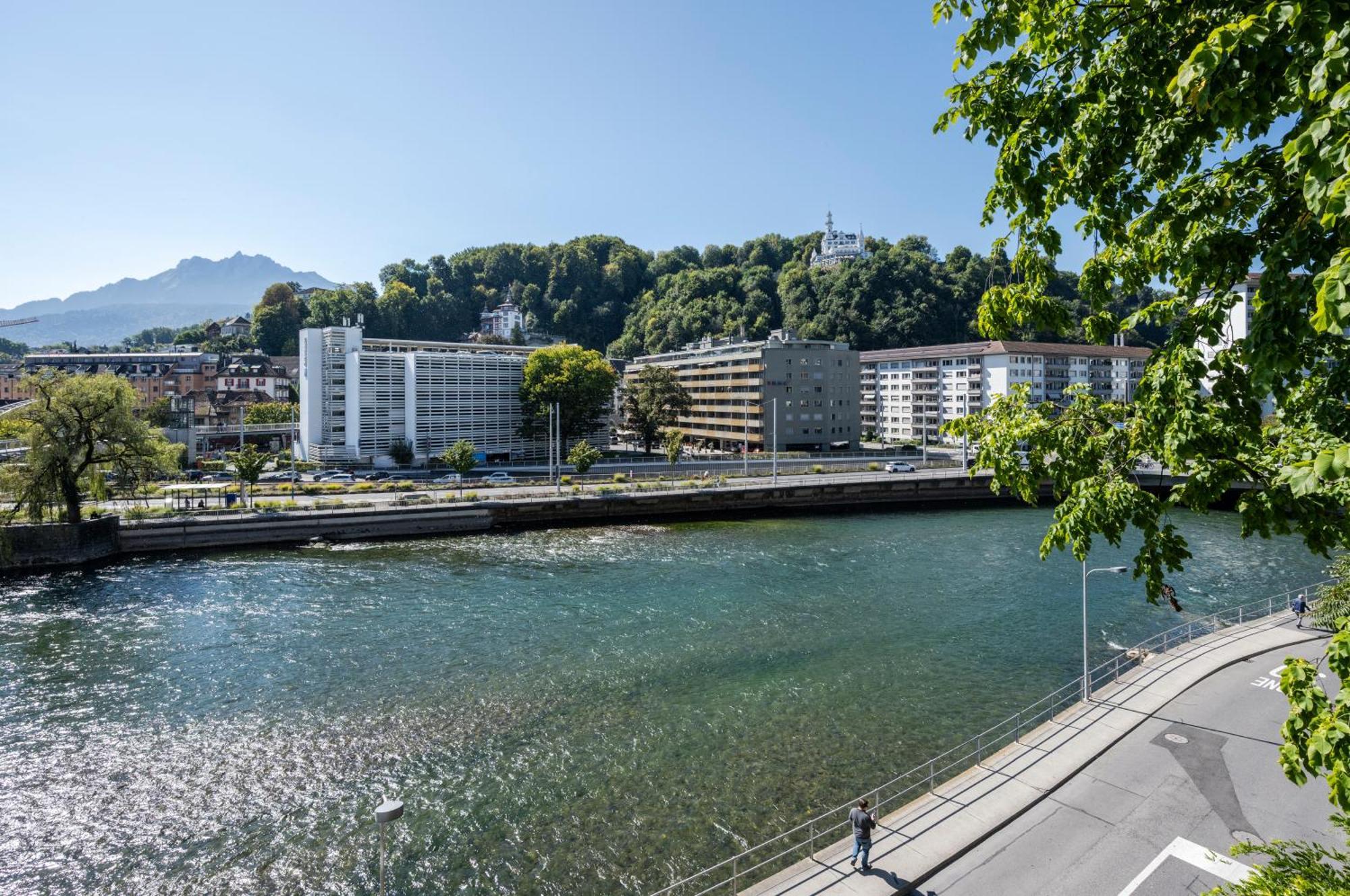 Double Room with Balcony and River and Mountain View