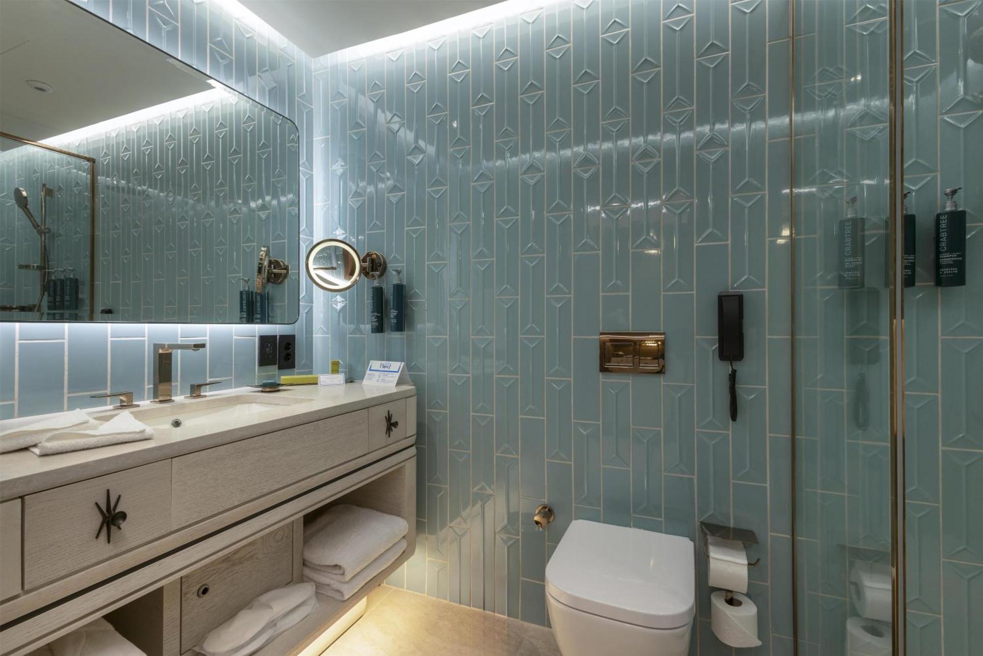 Quarto Queen com 2 Camas - Acessível Para Hóspedes com Mobilidade Reduzida.