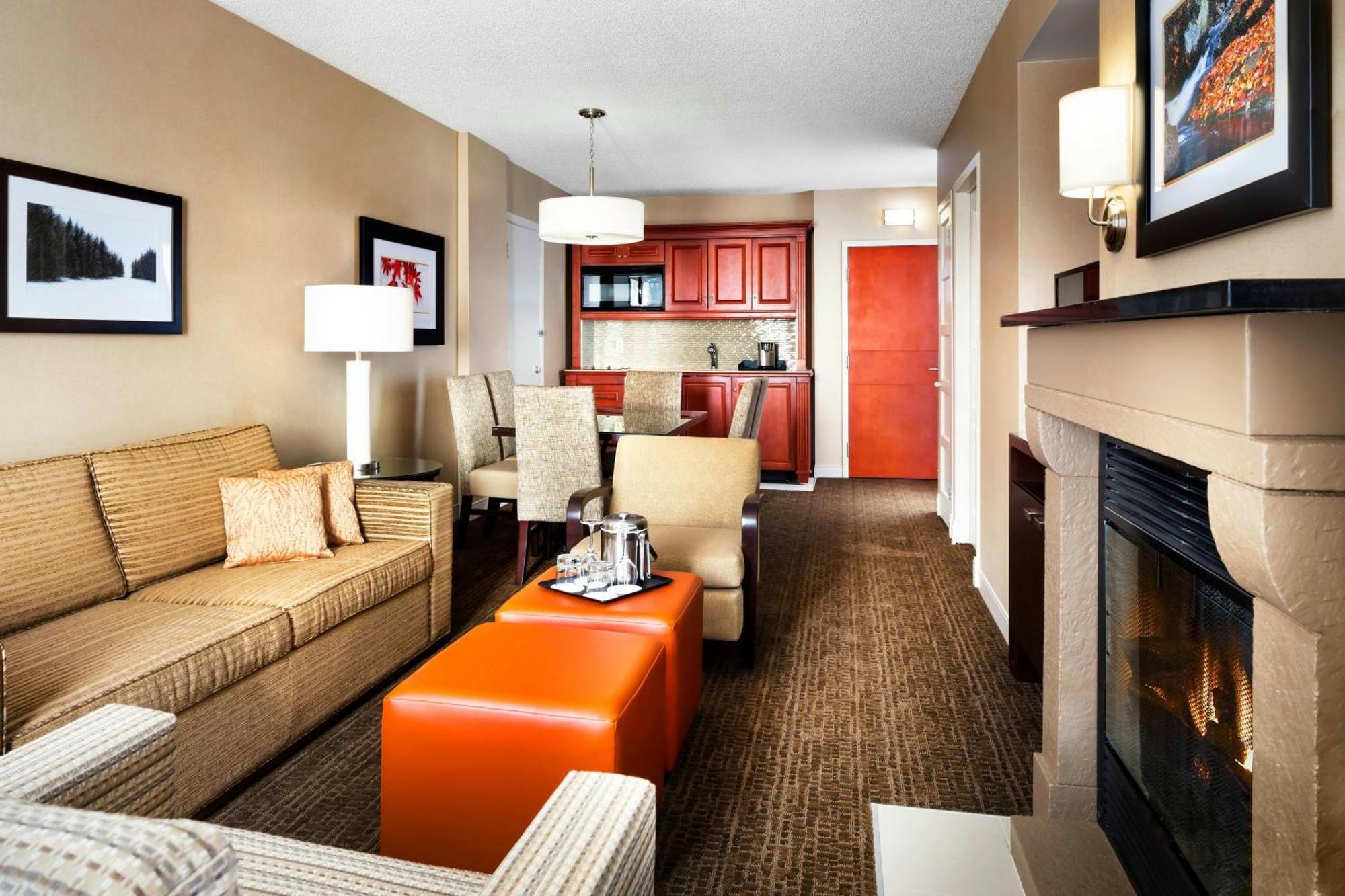 Suite 1 Bedroom Suite 2 Queen Sofa bed Fireplace,1742679079:JPEG