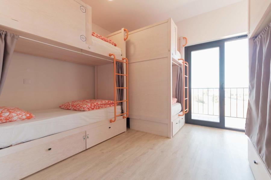Bed 10 Bed Female Dormitory
