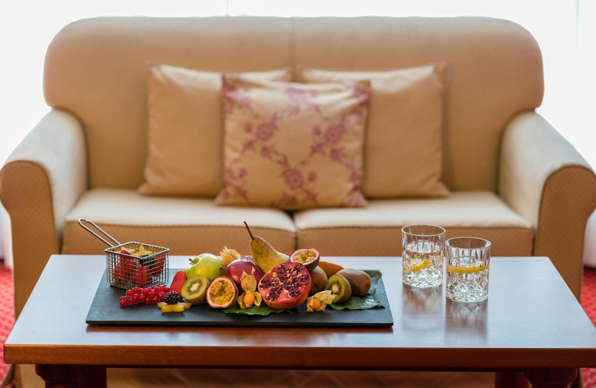 One-Bedroom King Suite