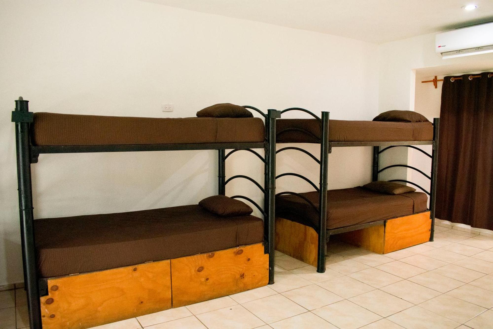 Bed 8-Bed Mixed Dormitory Room