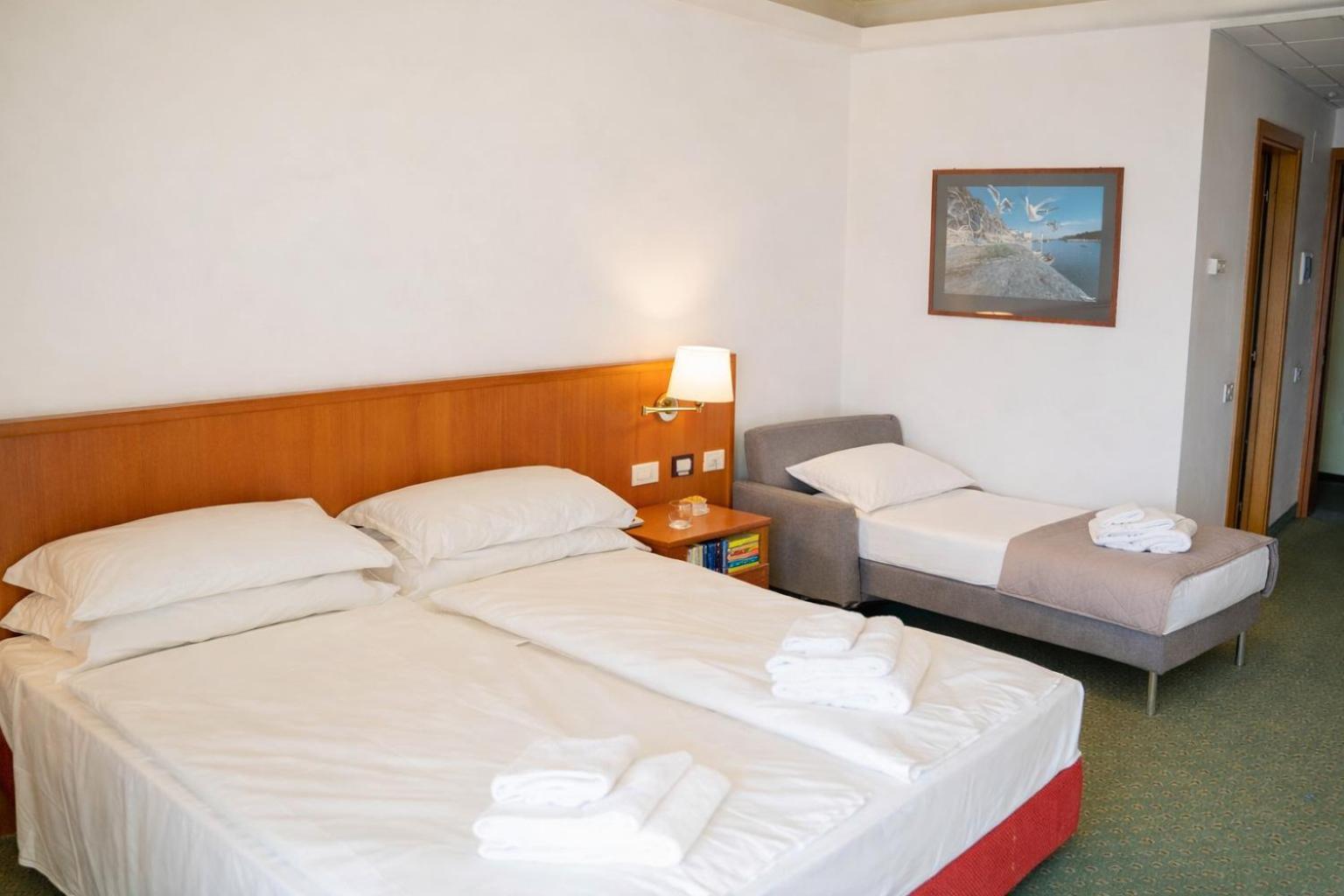 Deluxe Double or Twin Room,1748524653:JPEG