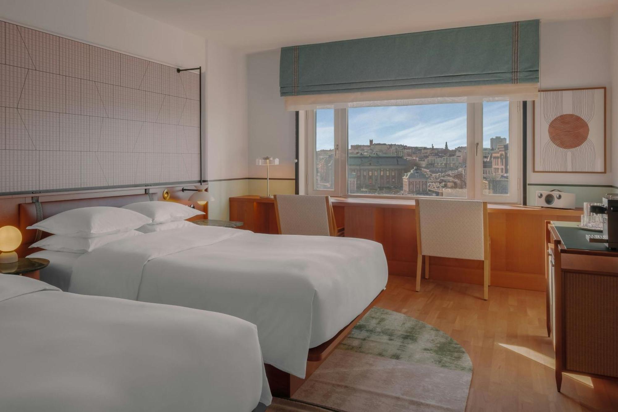 Superior Room 2 Double Beds with Lake View