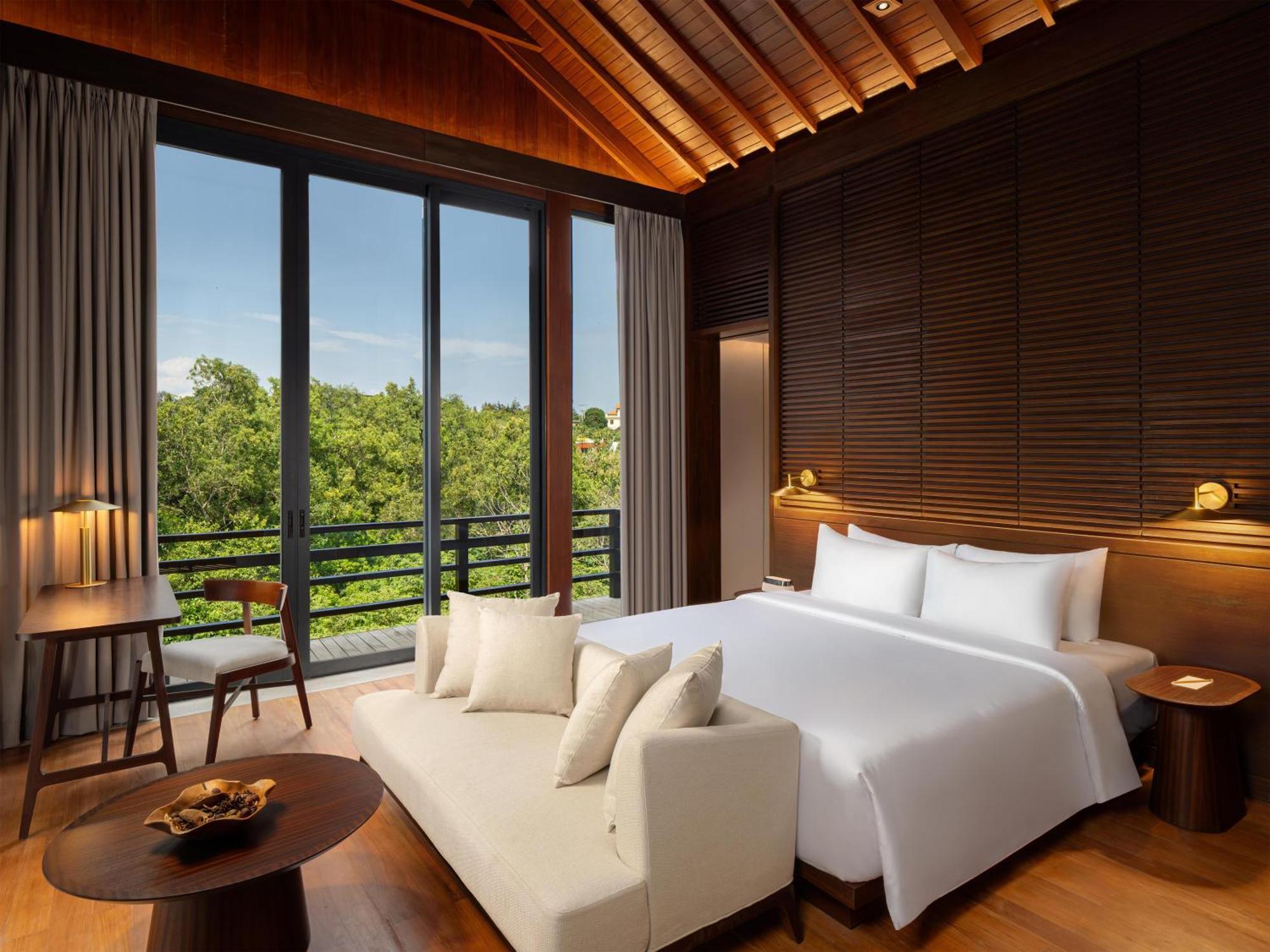 One-Bedroom Villa Pool Ocean View