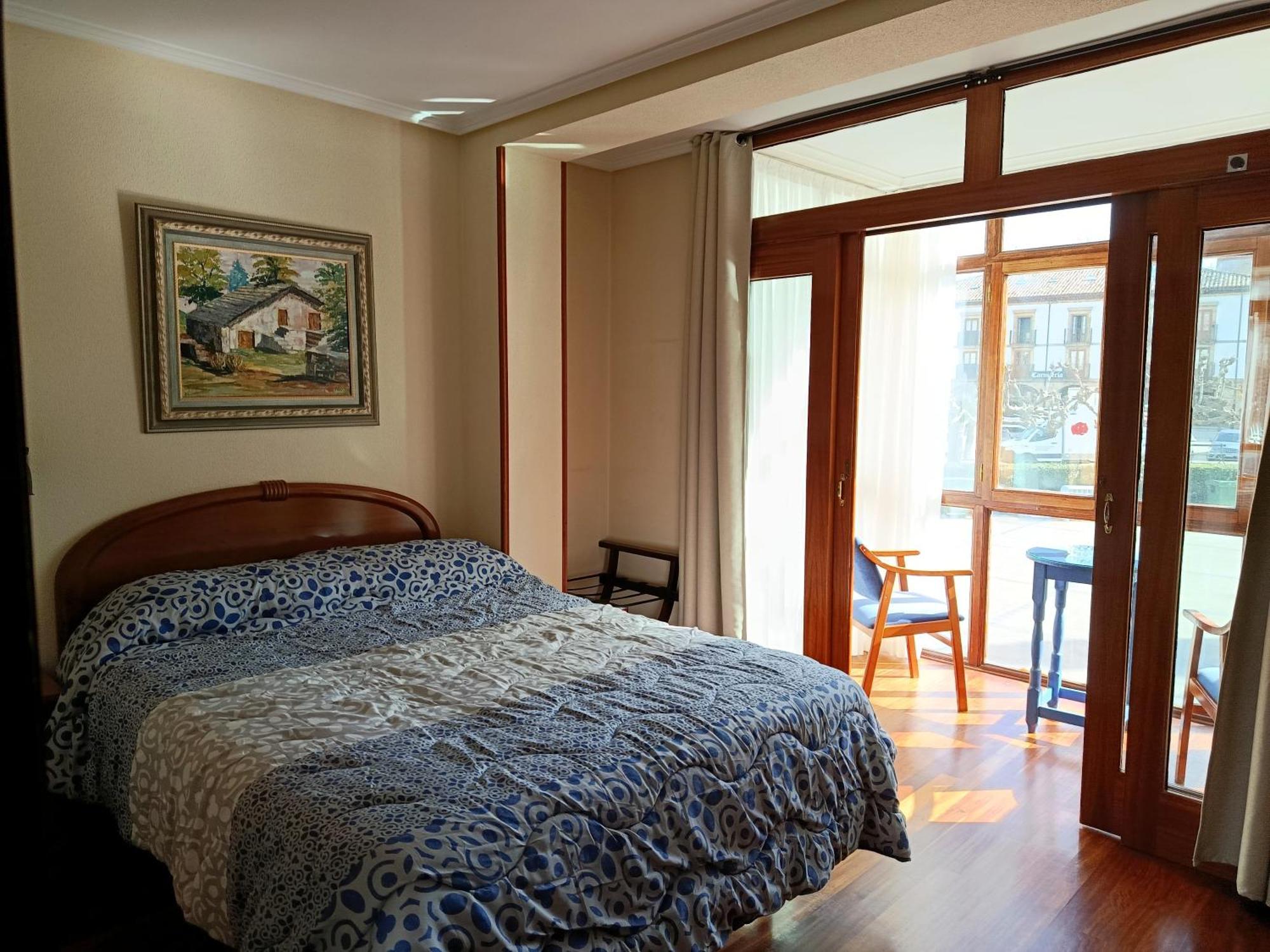Double Room,1756757624:JPEG