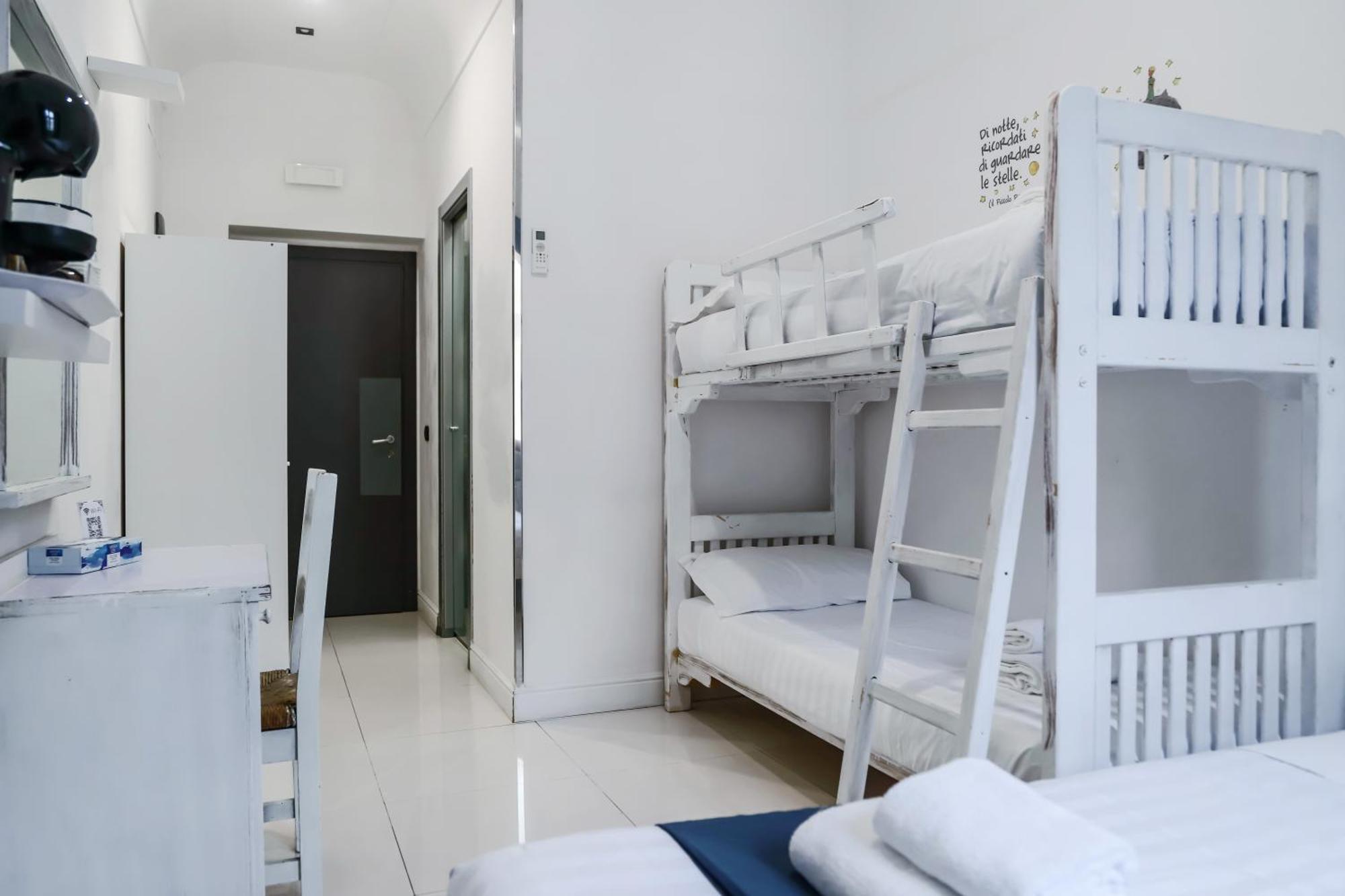 Quarto Duplo com Casa de Banho Privativa