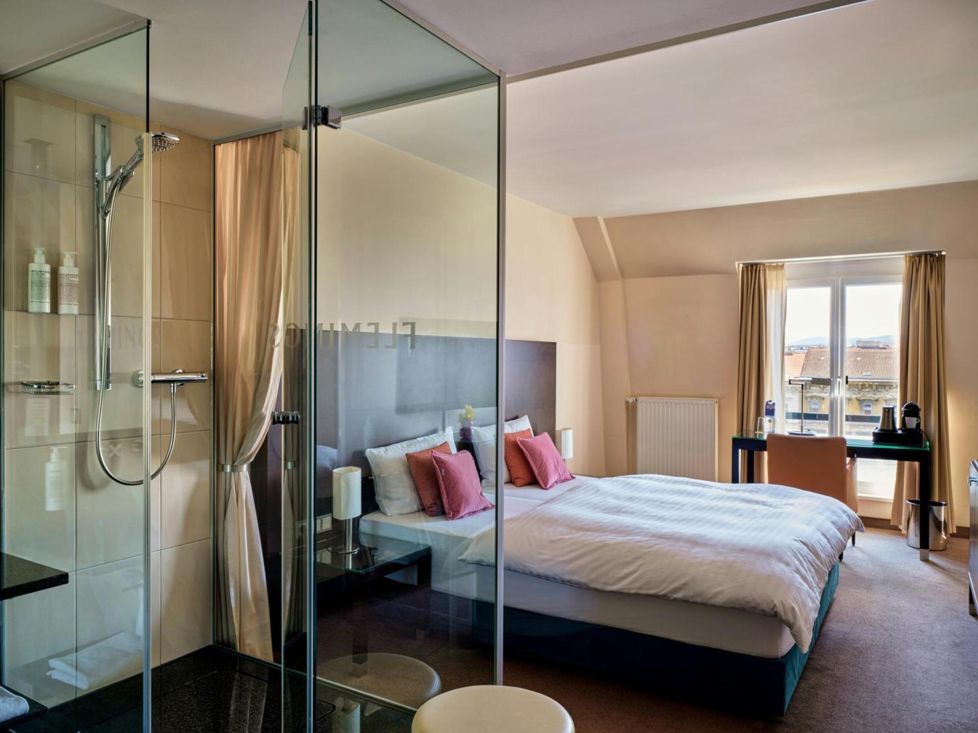 Quarto Superior com 2 Camas de Solteiro
