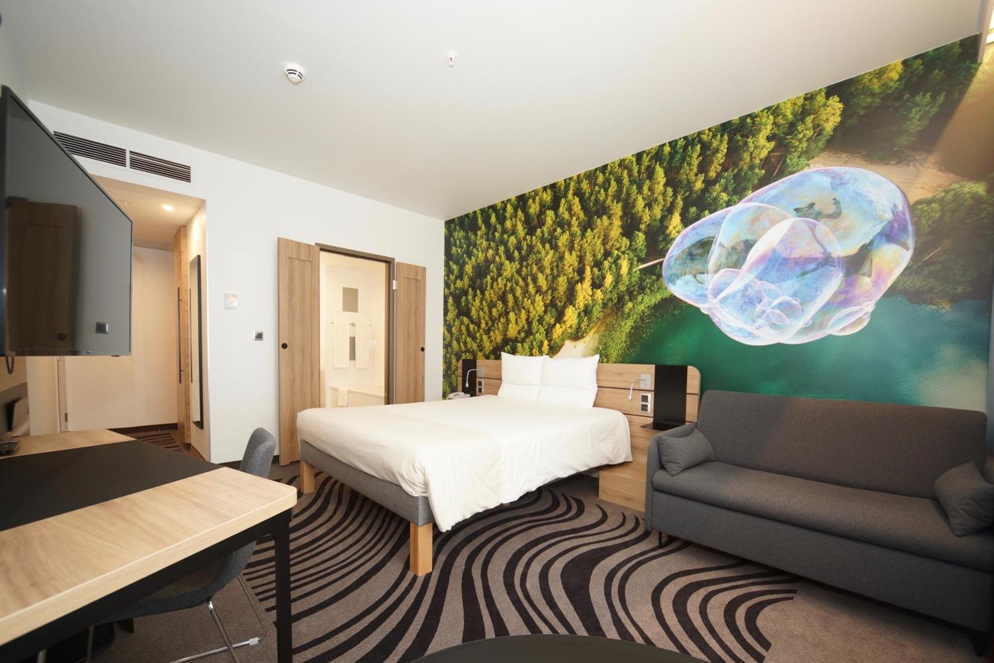 Superior Queen Room with Sofa Bed,1758272112:JPEG