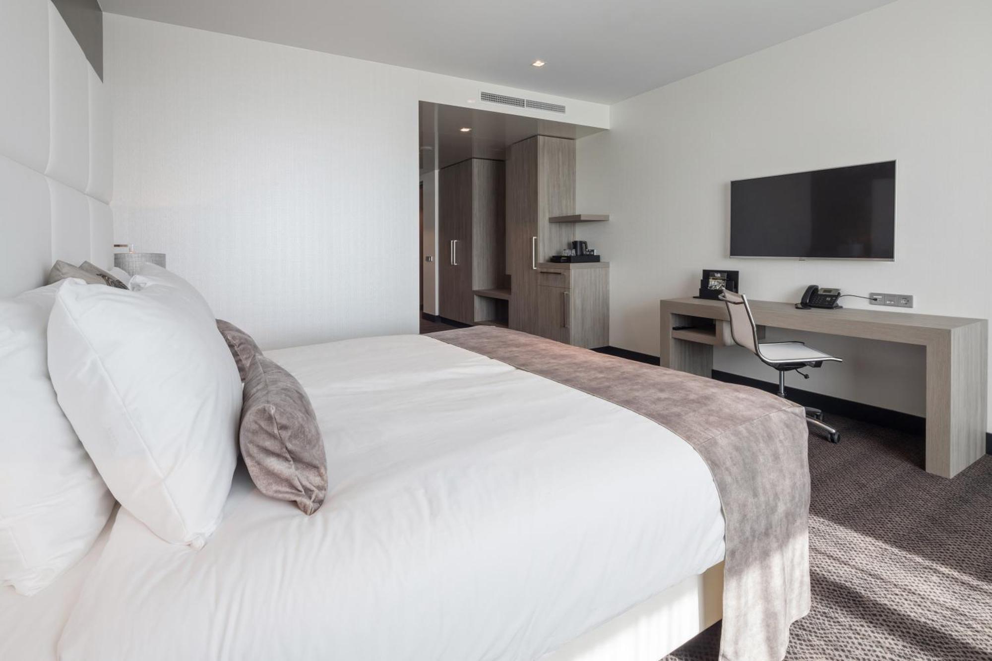 Deluxe Room,1758435820:JPEG