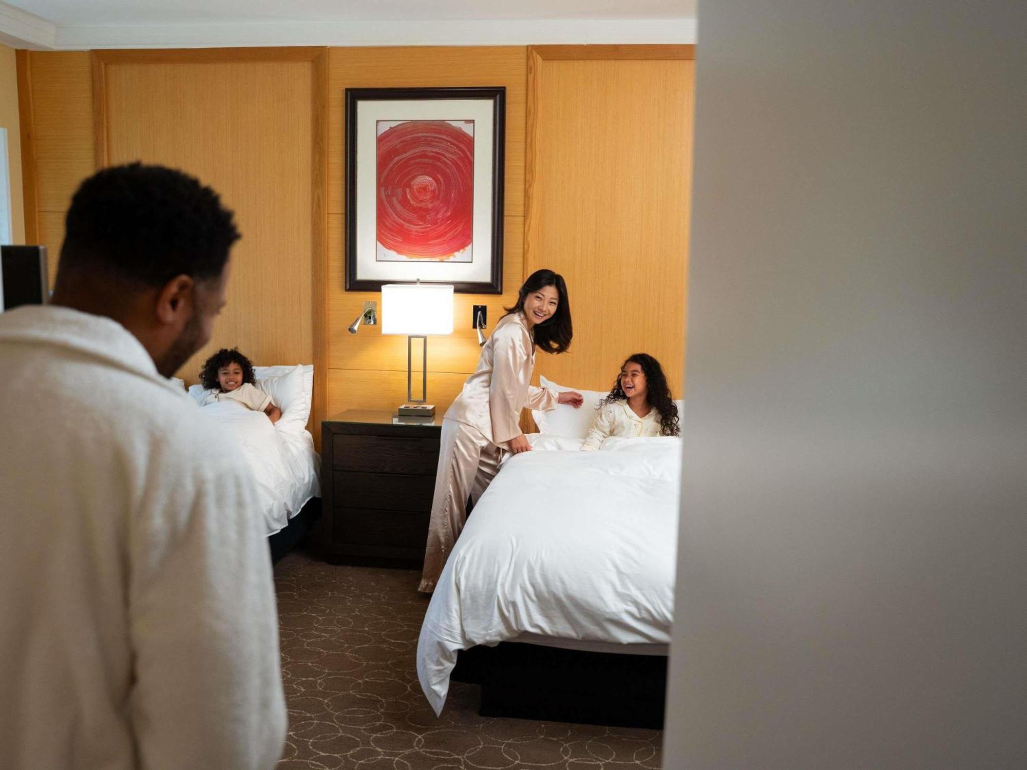 Superior Queen Room with Two Queen Beds and Street View,1758525839:JPEG