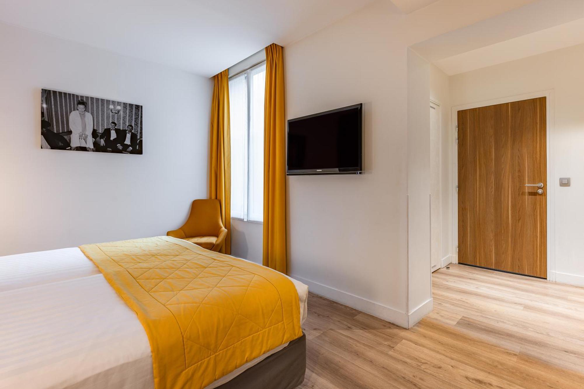 Quarto Superior com 2 Camas de Solteiro