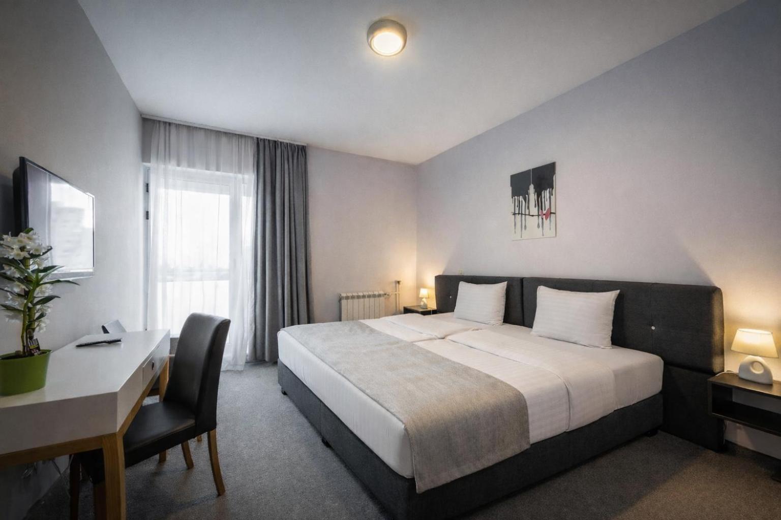 Quarto Standard com Cama de Casal ou 2 de Solteiro