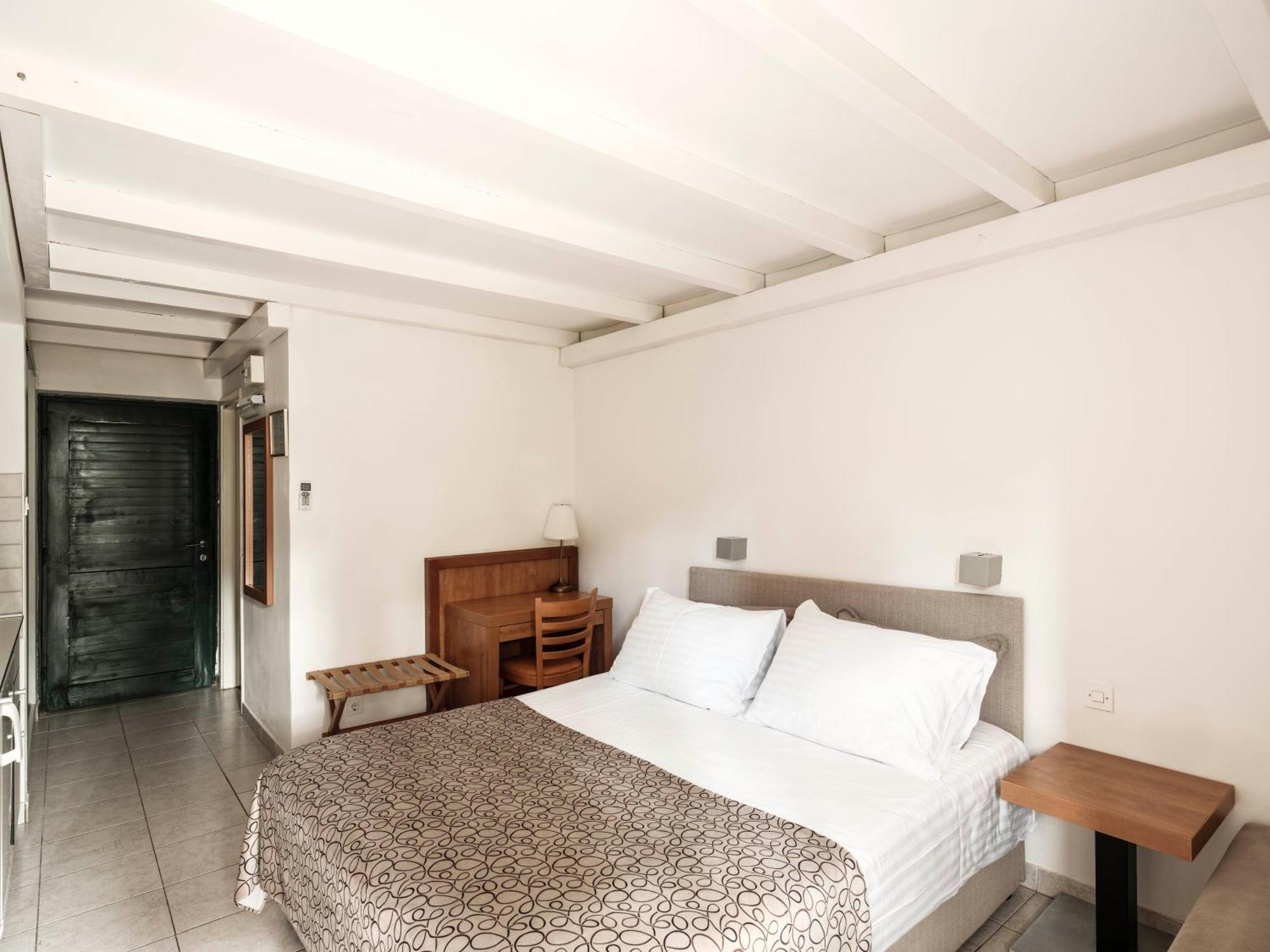 3* Studio