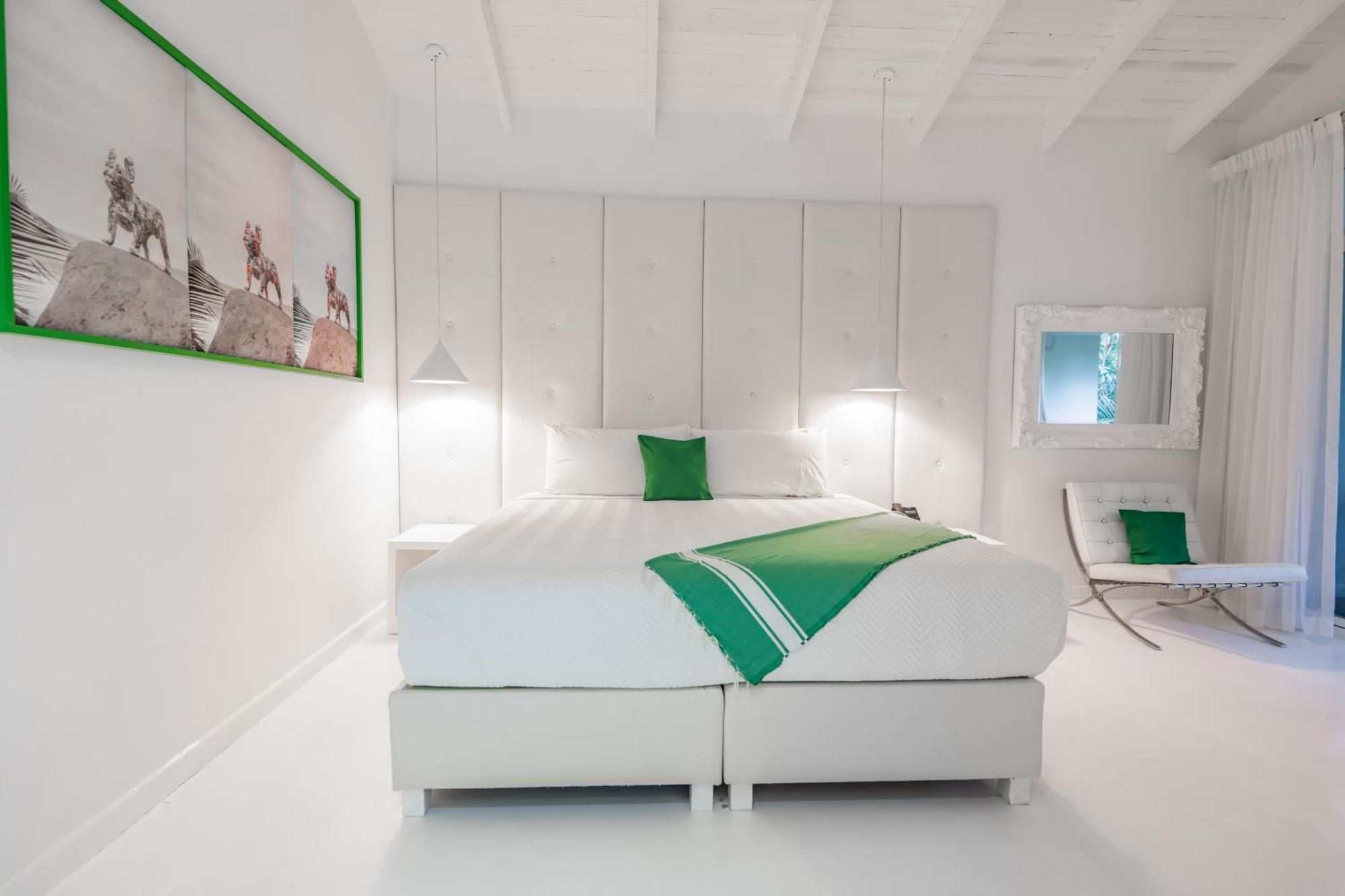 Deluxe Room King Bed