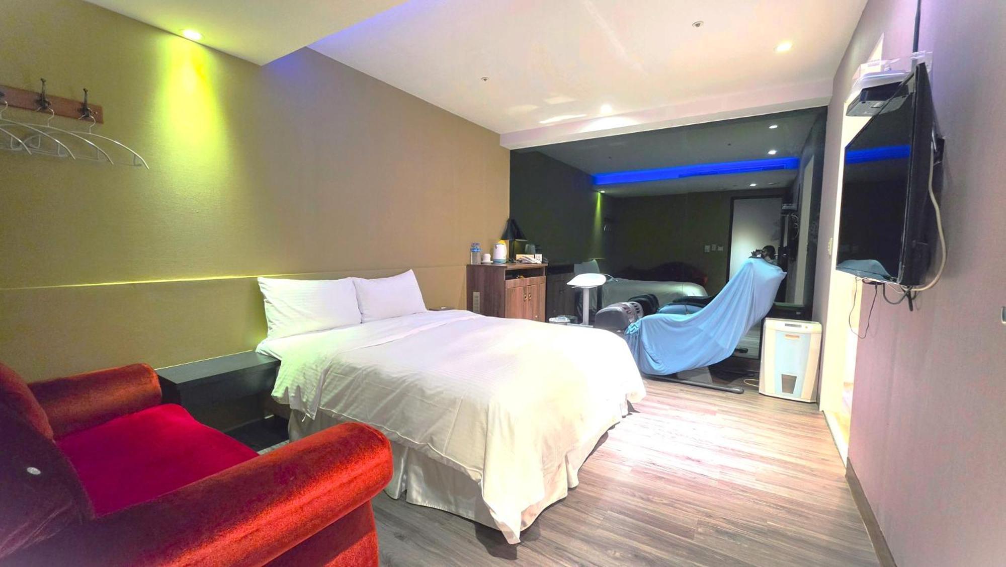 Deluxe Double Room Bath
