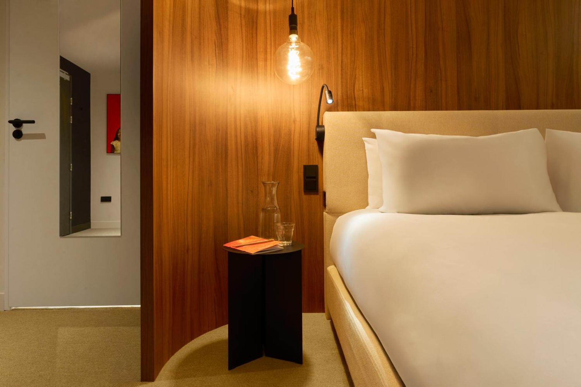 King Room Roll Shower
