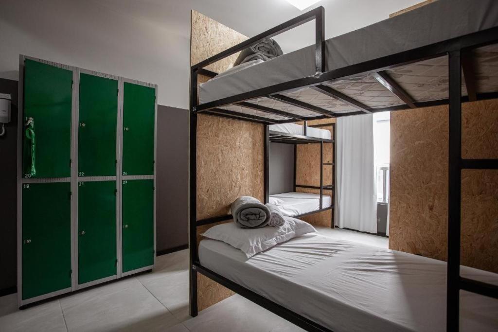 Bed 8-Bed Dormitory Room