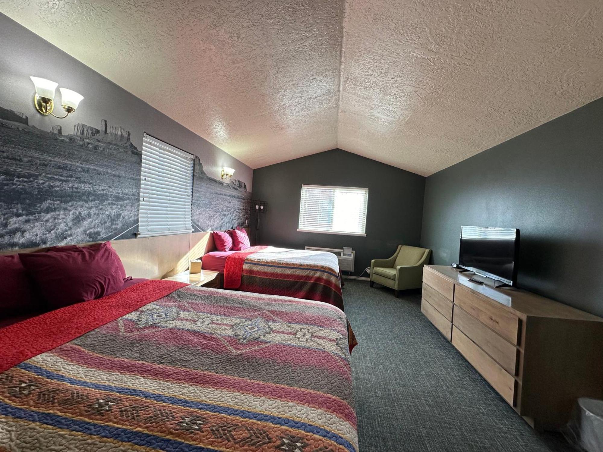 Efficiency Queen Suite with Two Queen Beds and Sofa - Non Smoking