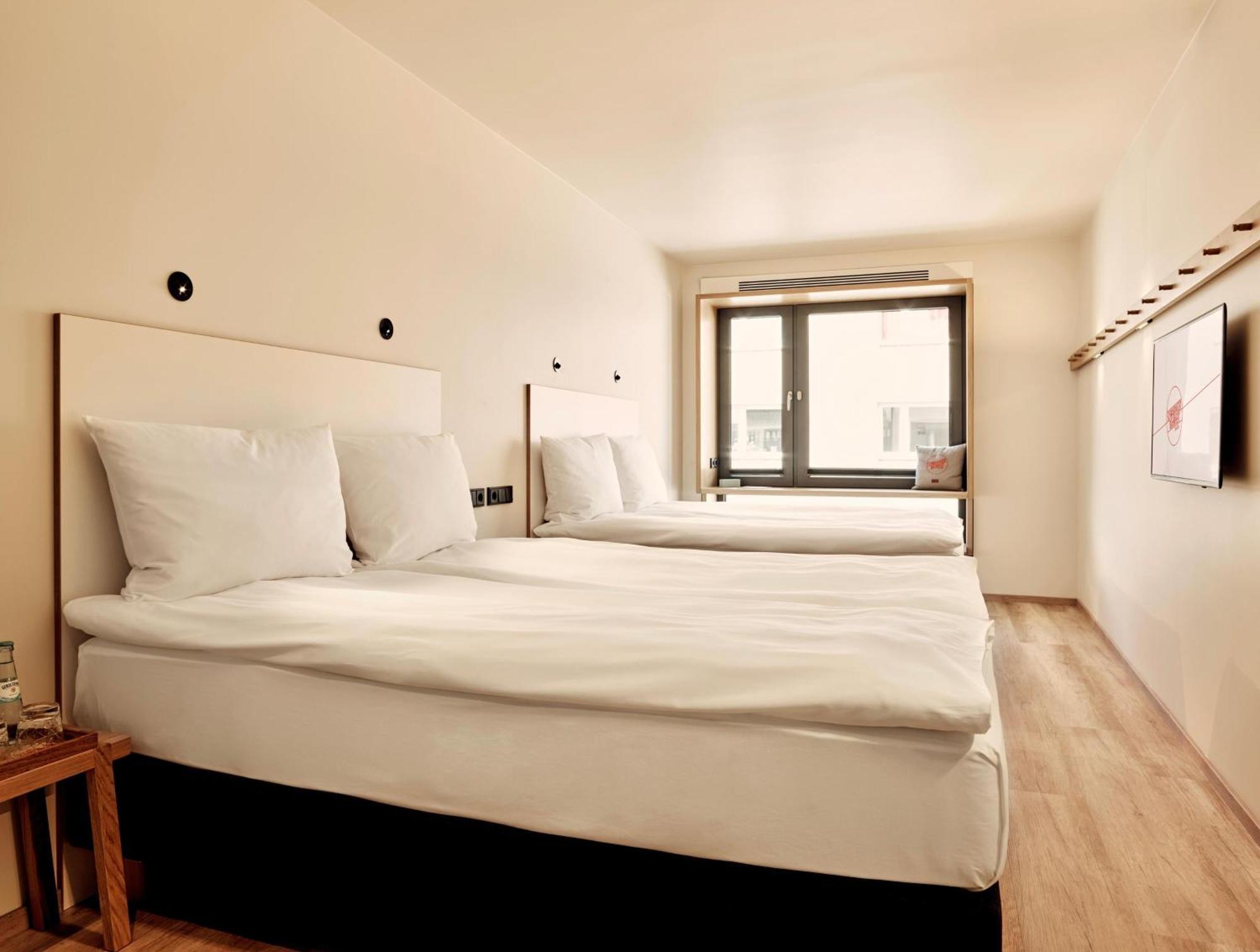 Standard Twin Room,1771480593:JPEG