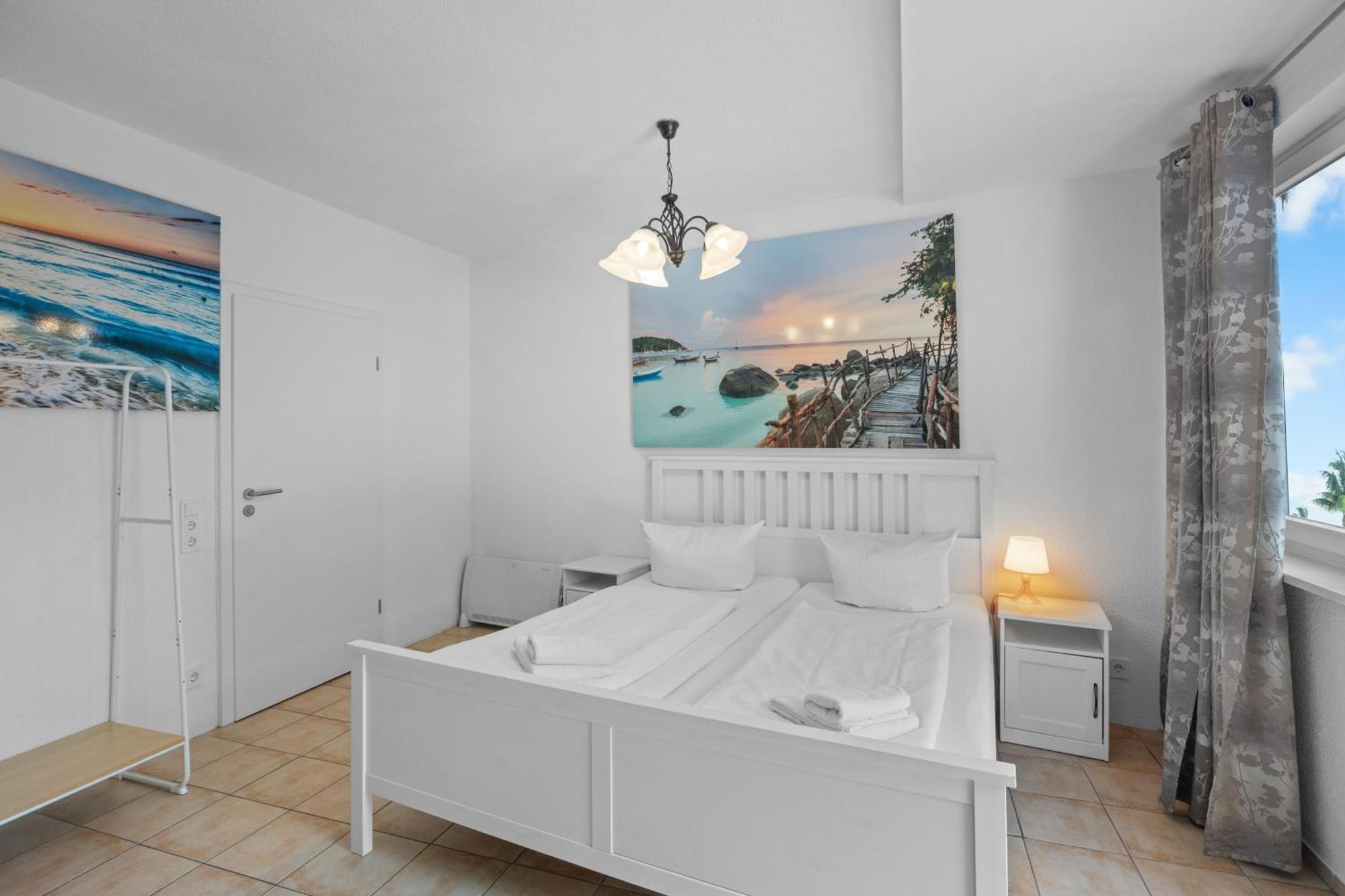 5-Bed Room