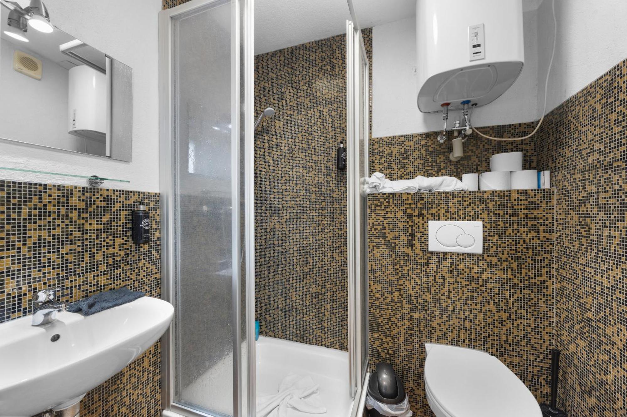 Budget Single Room