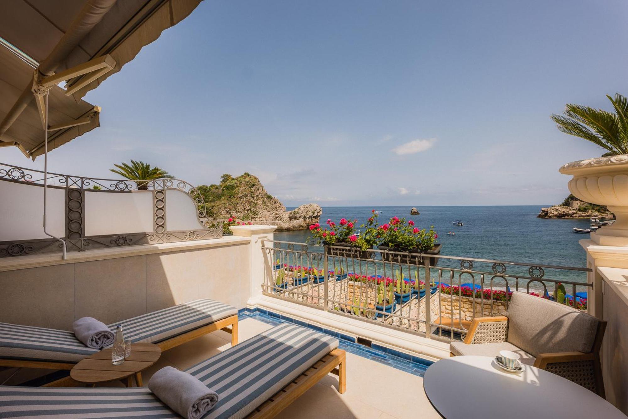 Suite Junior con vistas al mar (2 adultos)