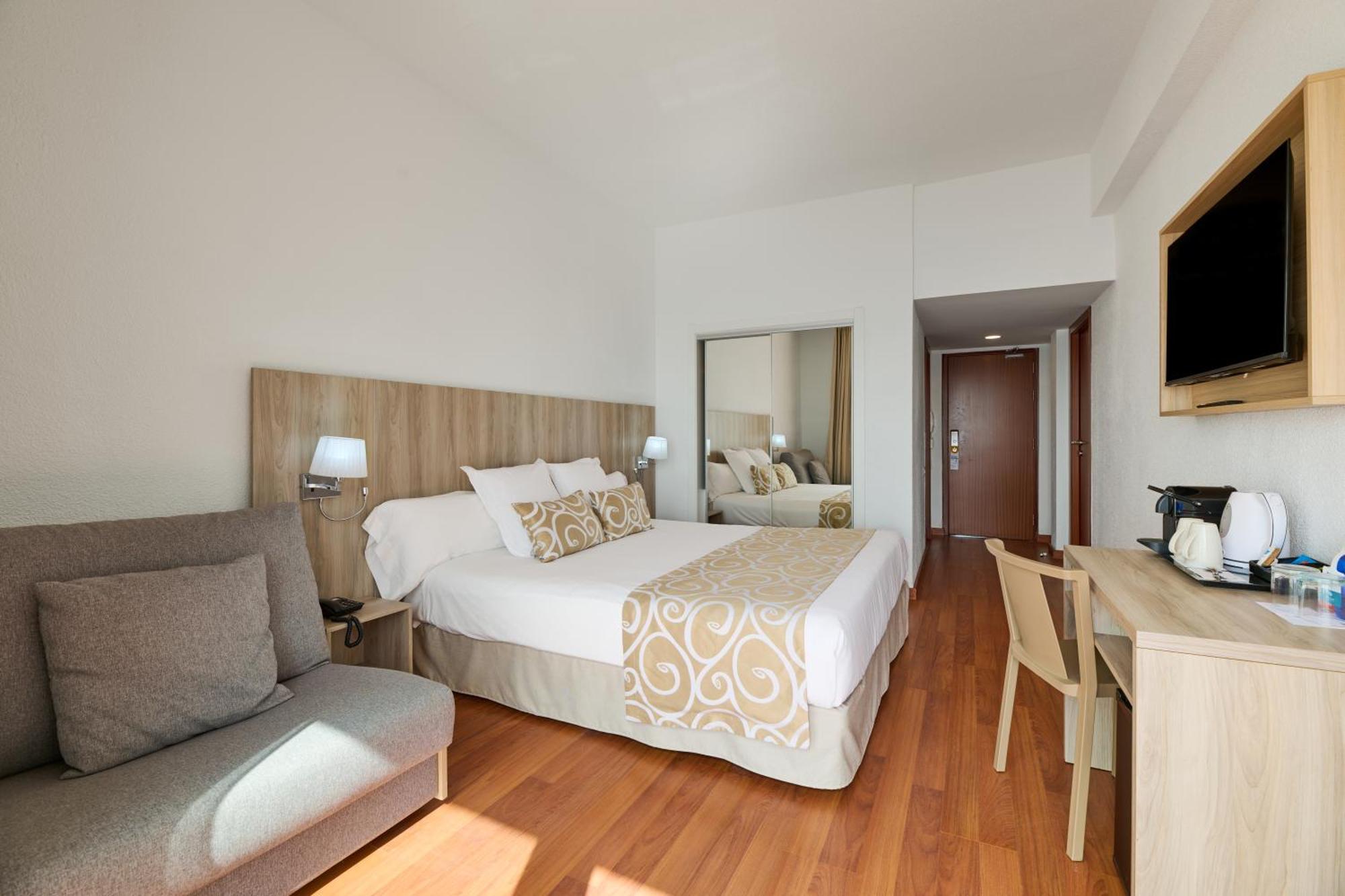Superior Doppelzimmer mit direktem Meerblick in Richtung Mar Menor