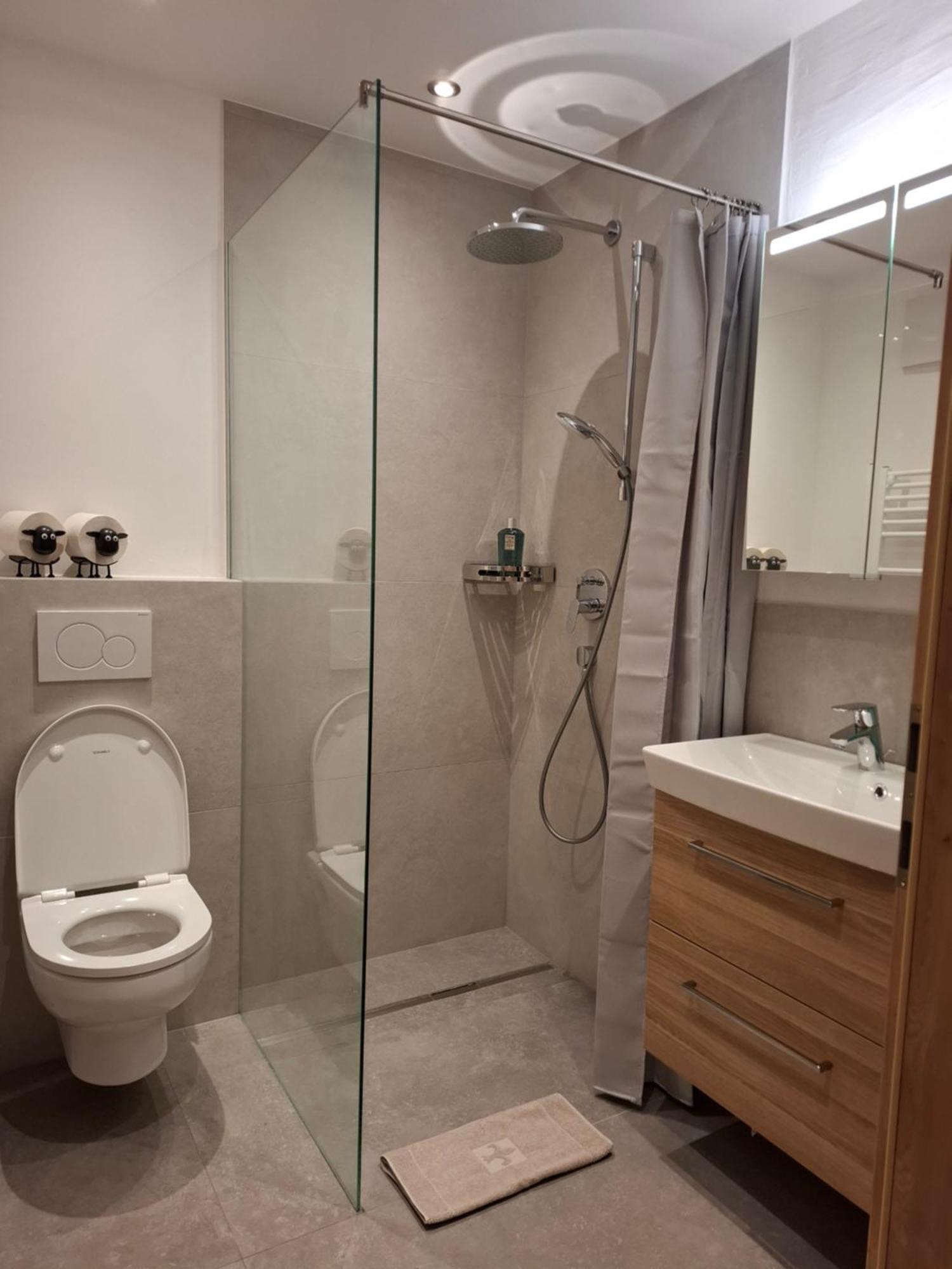 Apartment mit 3 Schlafzimmern und Balkon