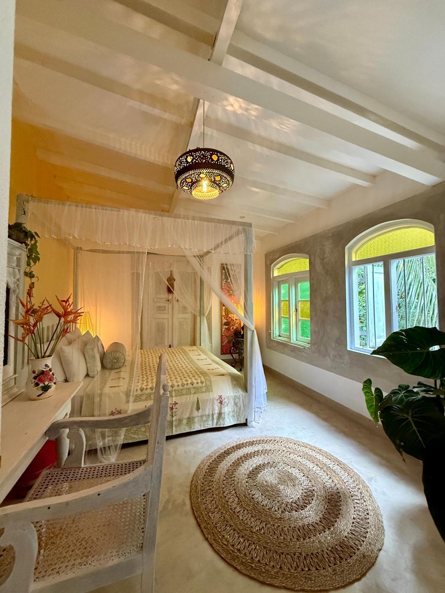 Queen Room,1772452899:JPEG