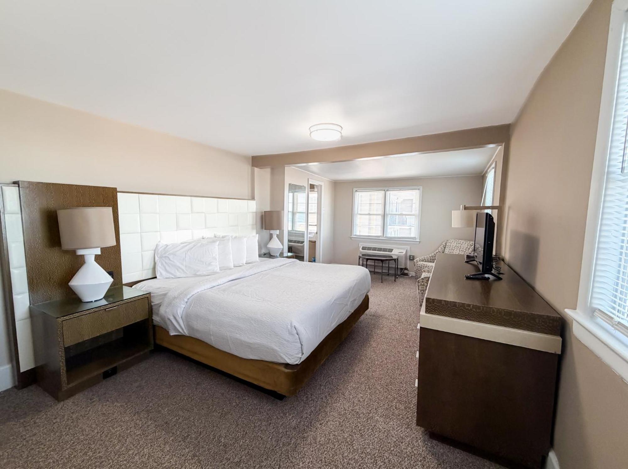 Deluxe King Room