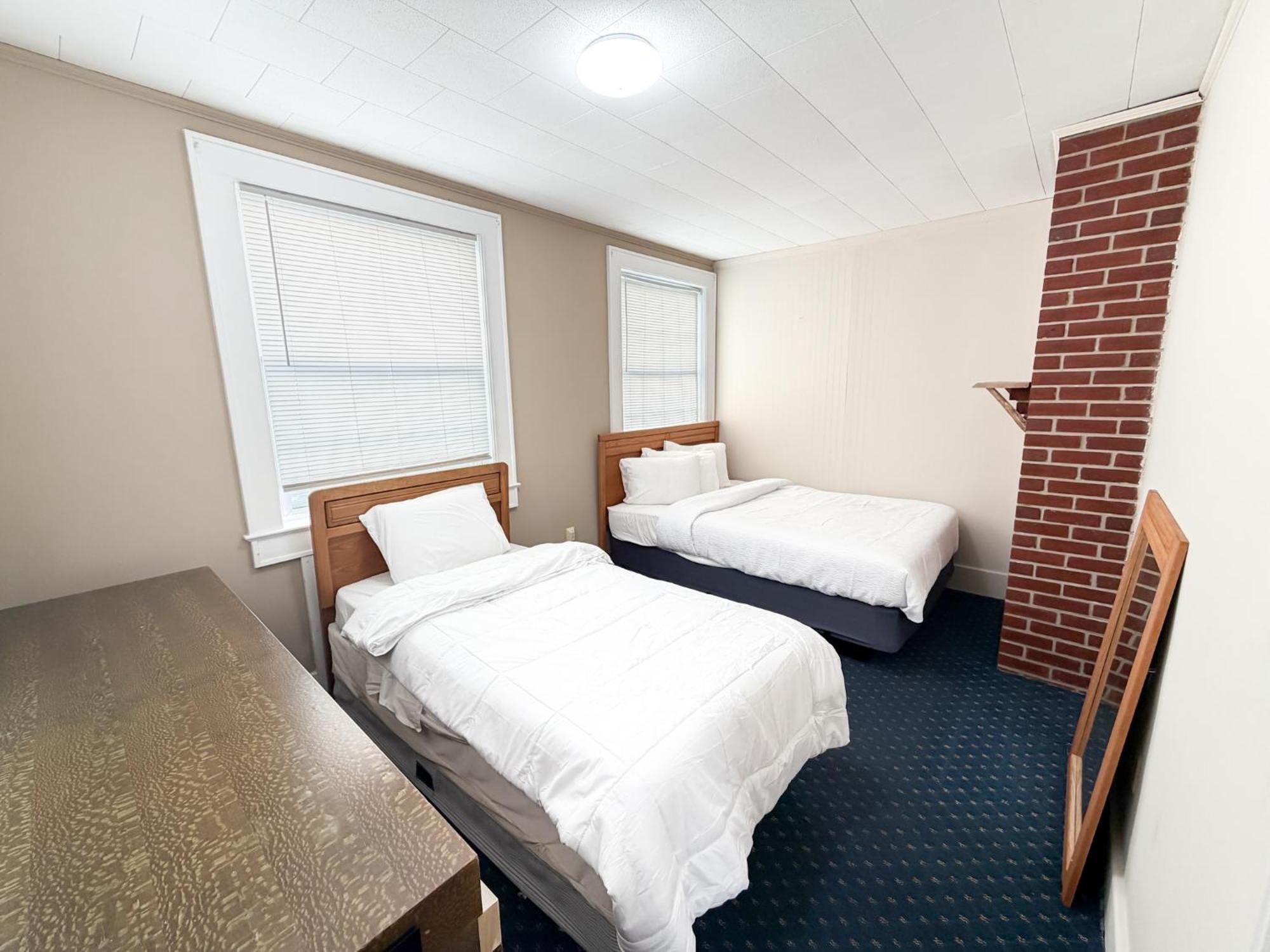 Three-Bedroom Apartment (10 Adults)