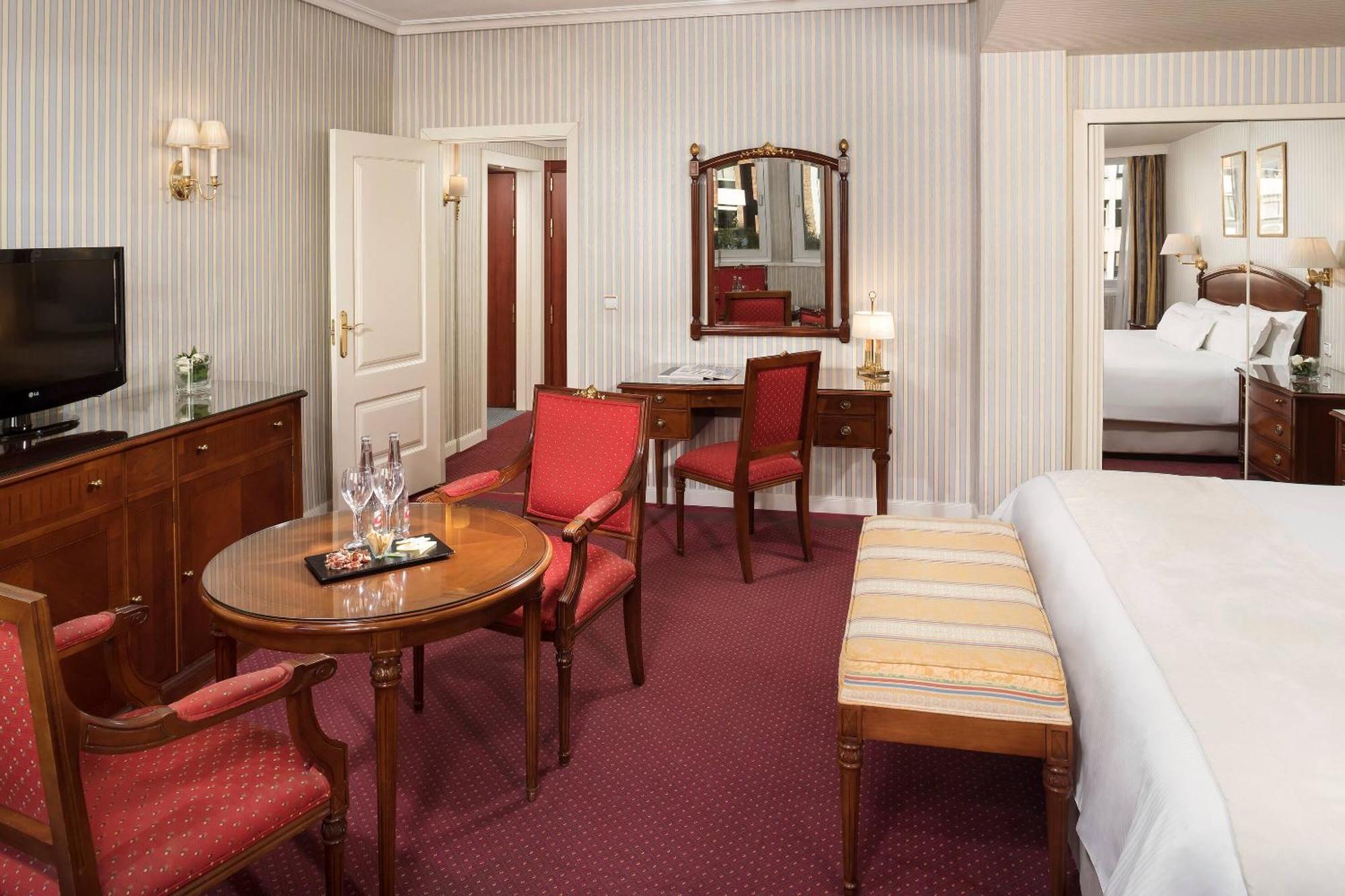 Premium Triple Room