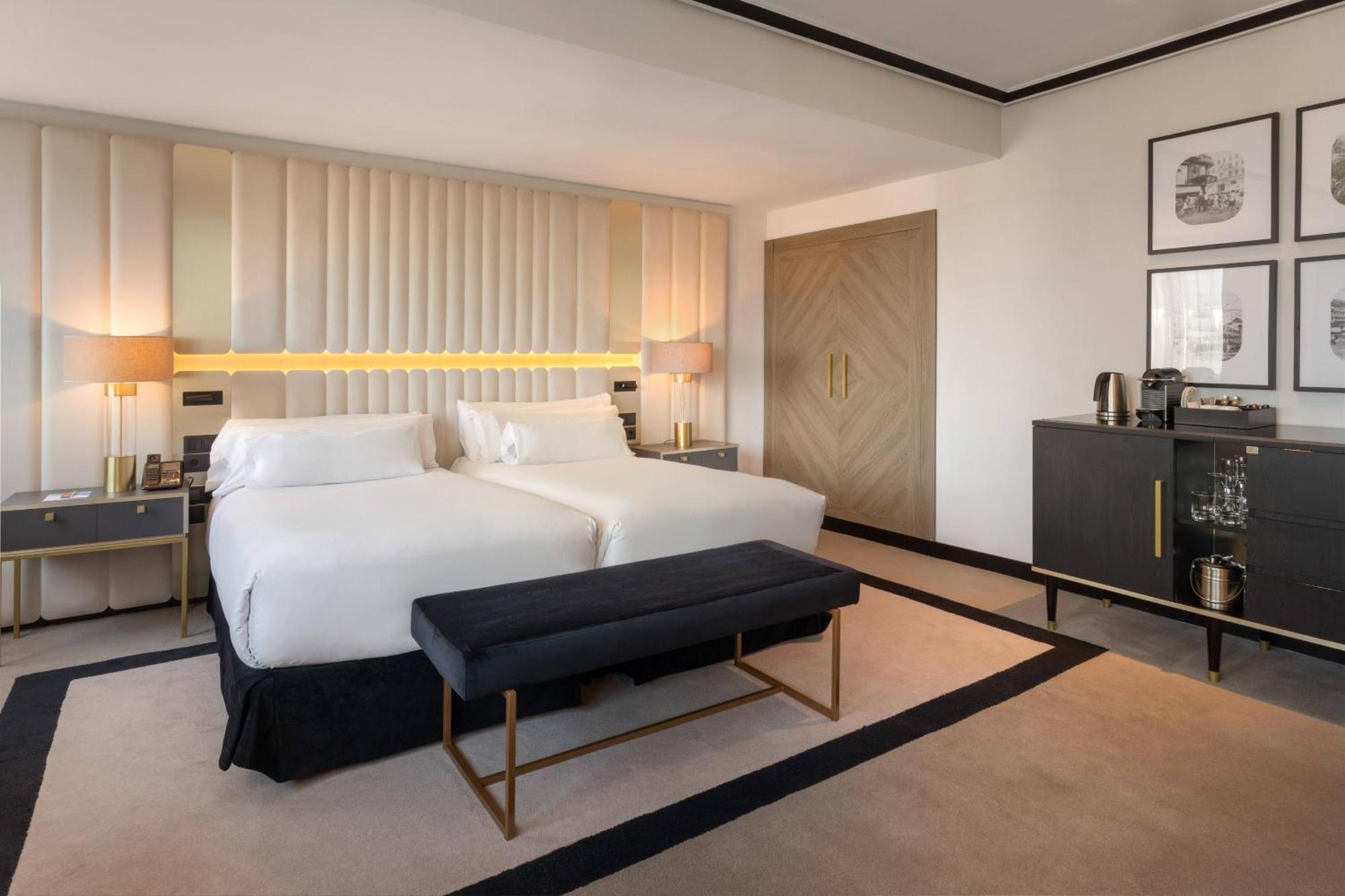 The Level Premium Room