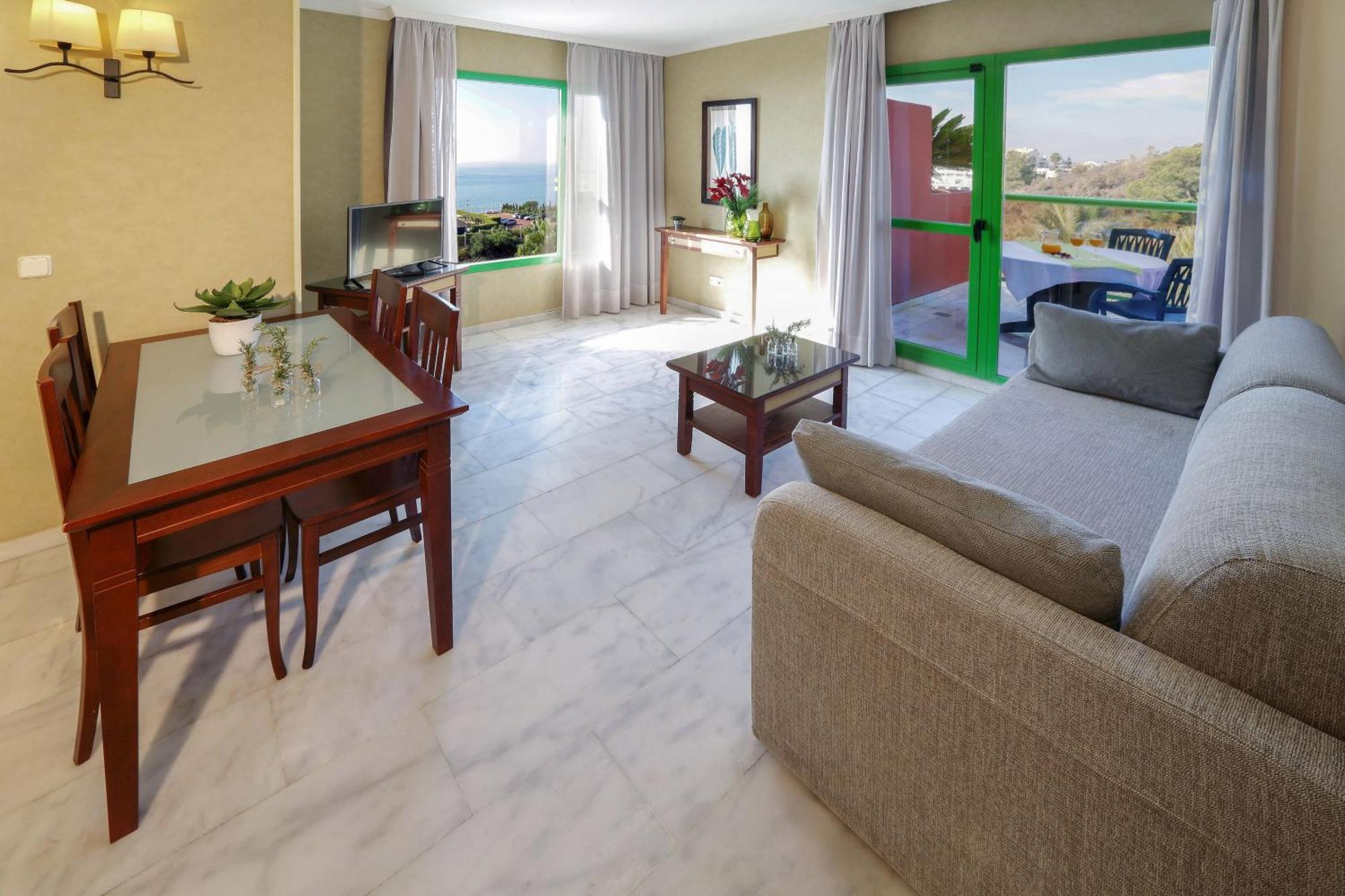 Junior Suite Family,1774430213:JPEG