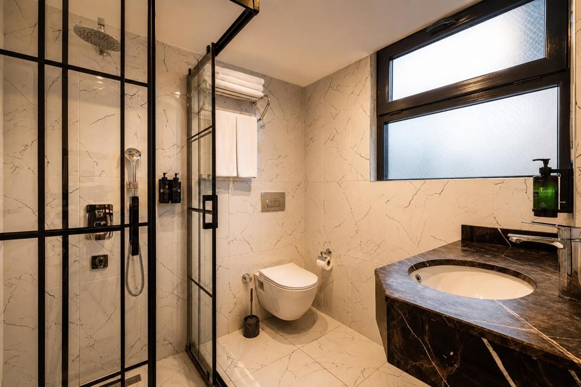 Deluxe Family Suite