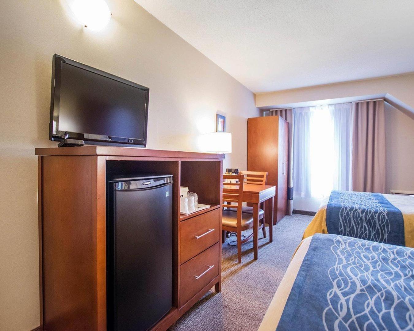 Double Room with Two Double Beds - Non-Smoking